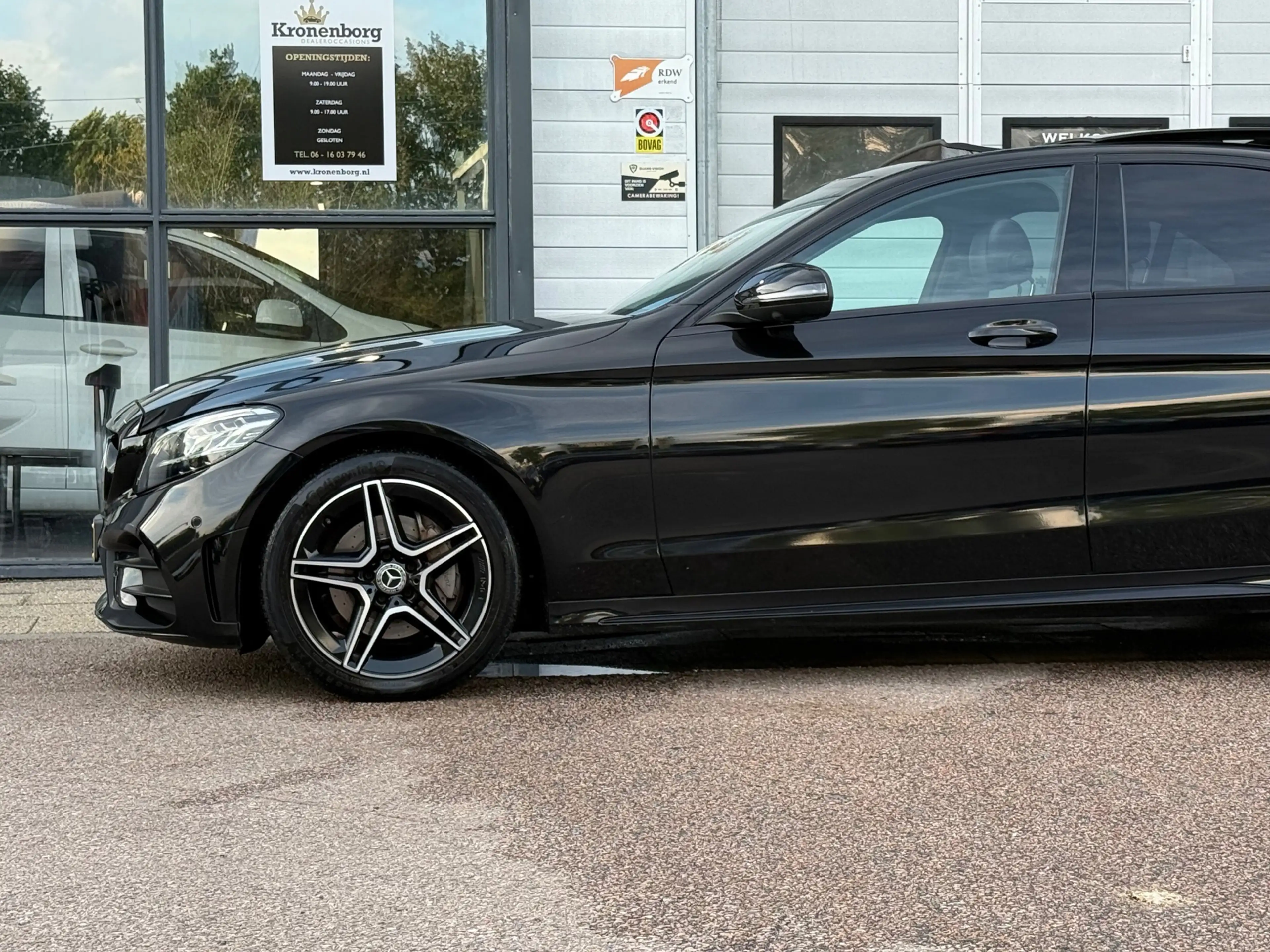 Mercedes-Benz C 180 Business Solution AMG| PANO| NAP| — photo 13