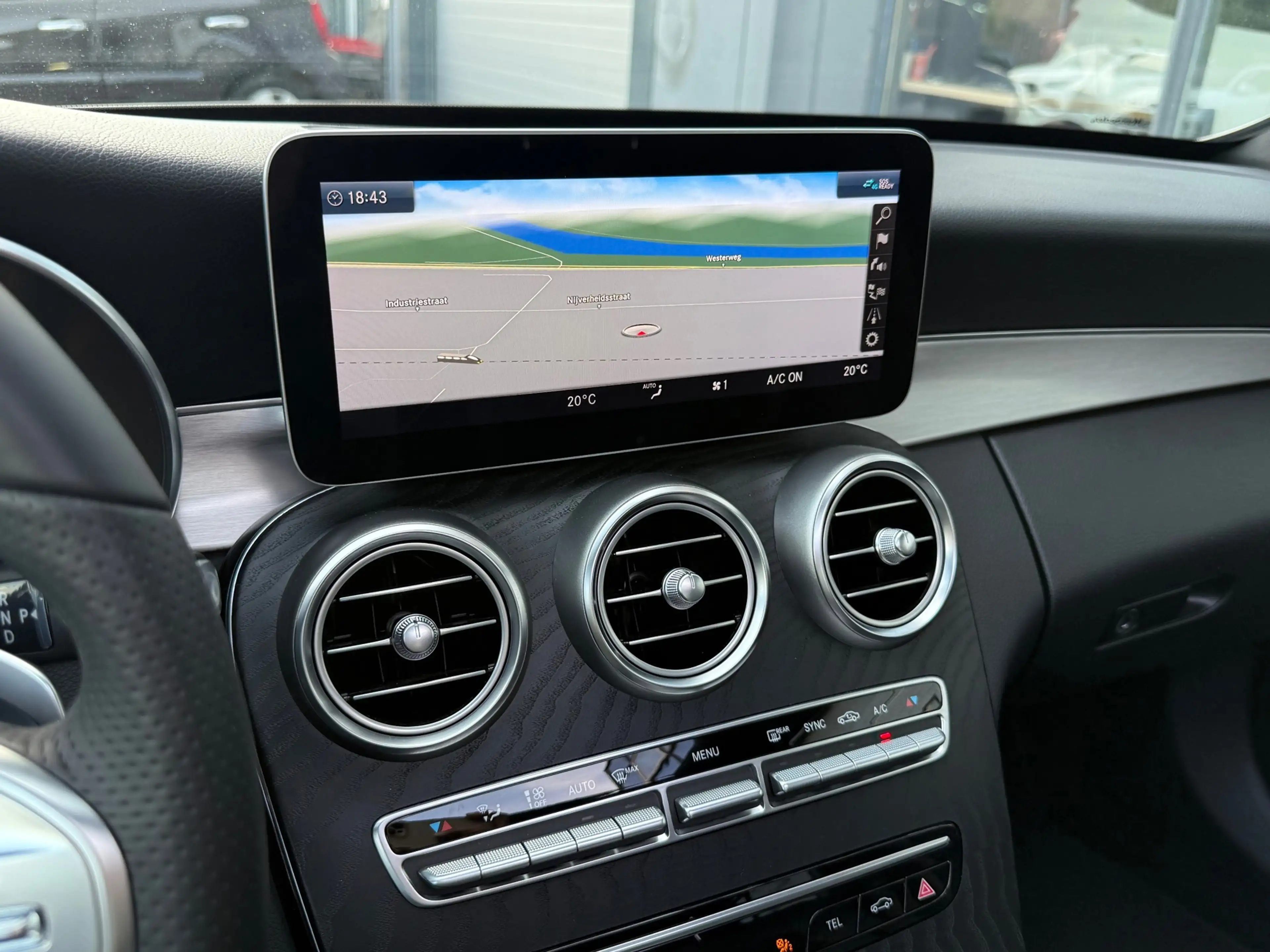 Mercedes-Benz C 180 Business Solution AMG| PANO| NAP| — photo 6