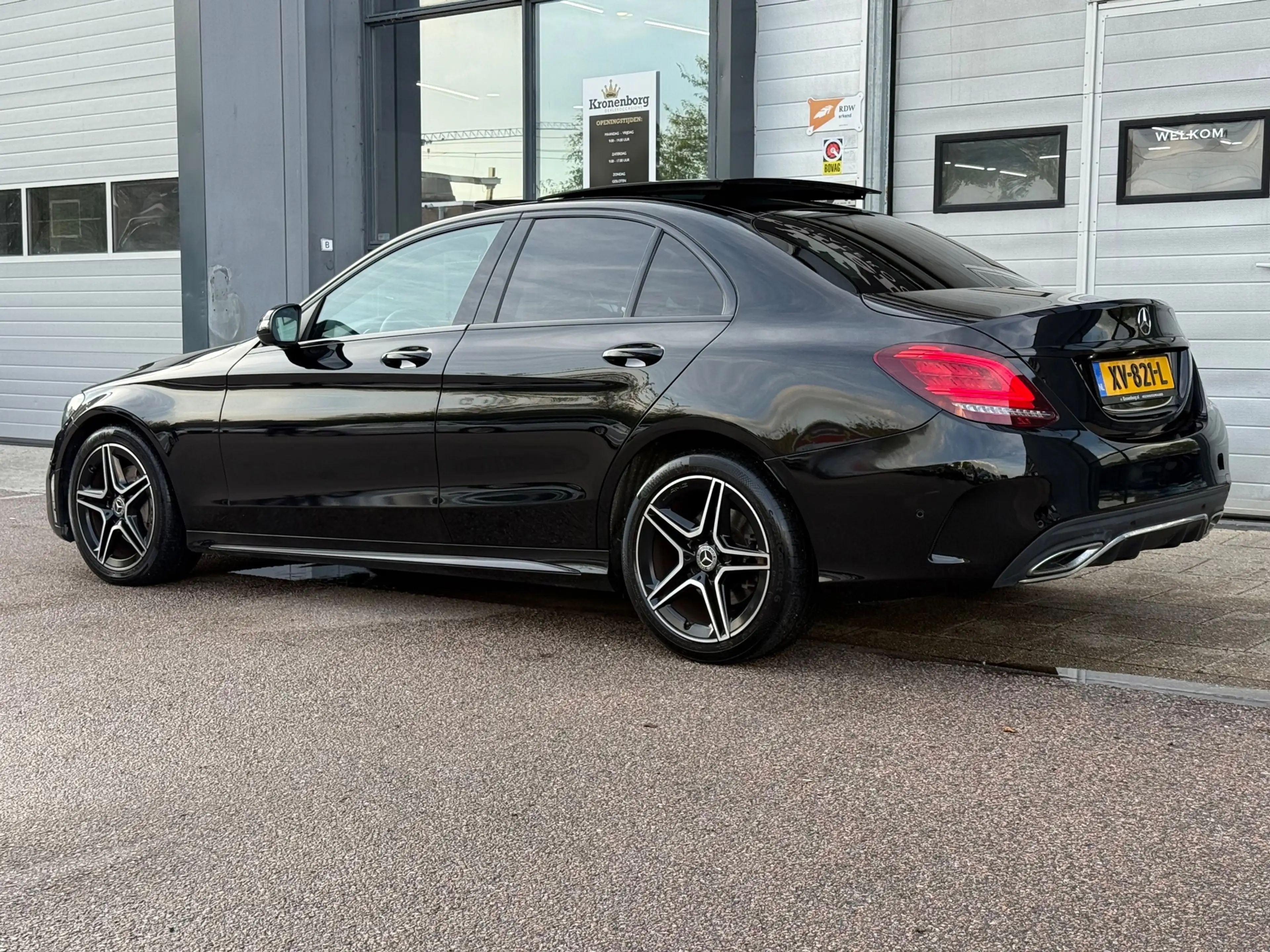 Mercedes-Benz C 180 Business Solution AMG| PANO| NAP| — photo 15