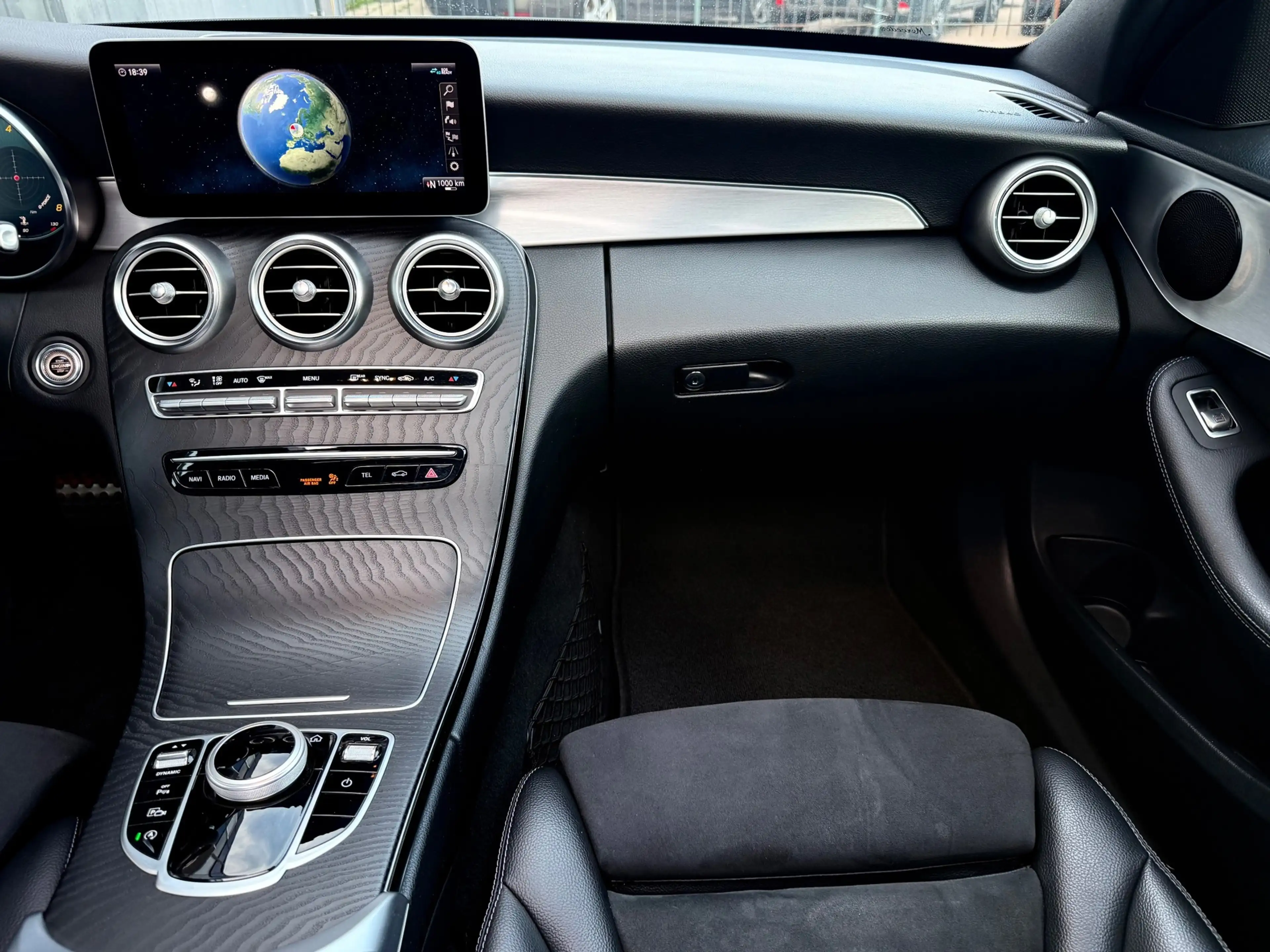 Mercedes-Benz C 180 Business Solution AMG| PANO| NAP| — photo 8