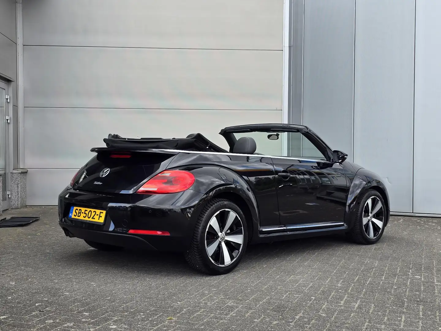 Volkswagen Beetle Cabriolet 1.4 TSI Sport Leder, DSG, Led, Navi Schwarz - 2