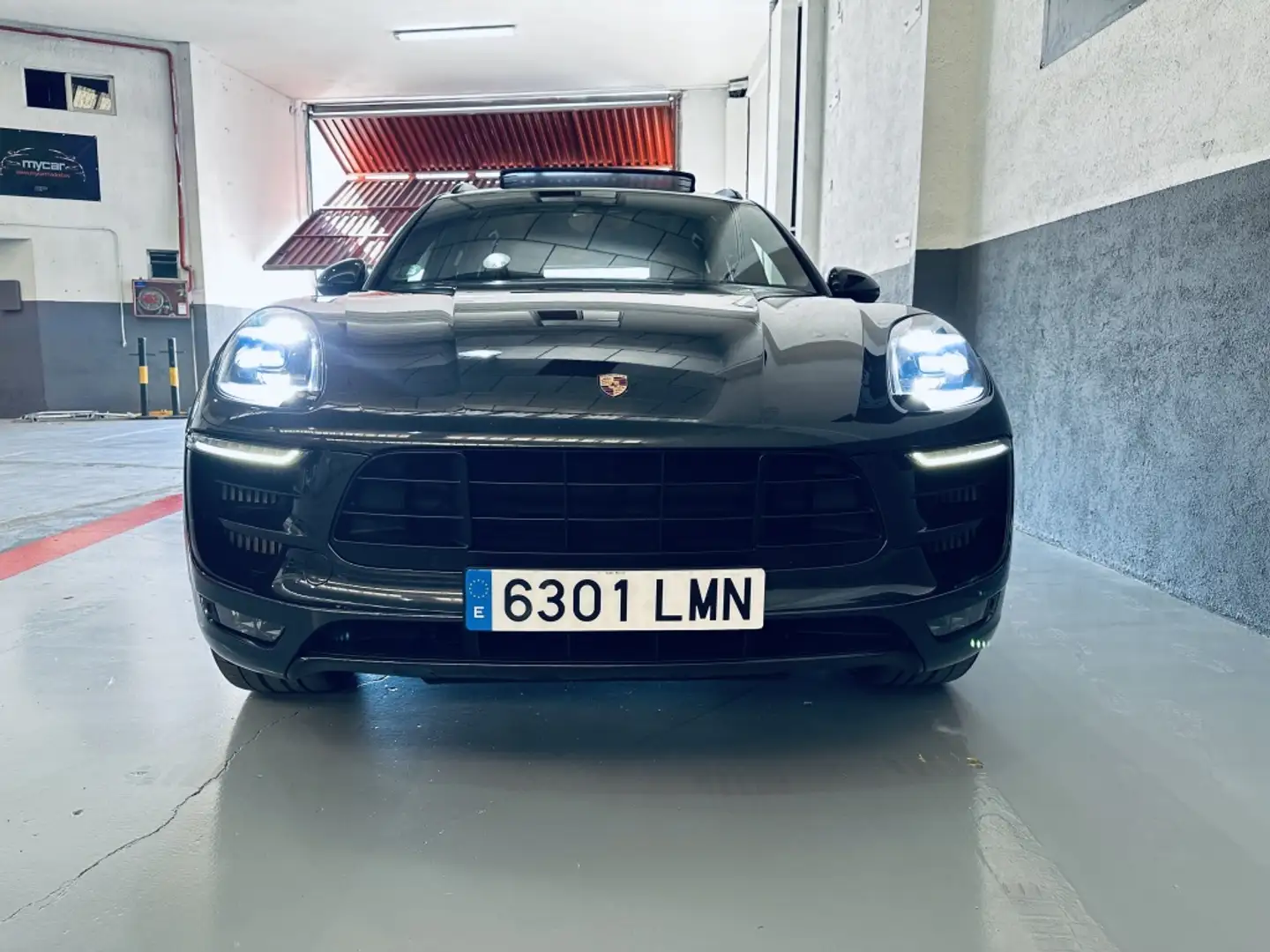 Porsche Macan GTS Aut. Zwart - 2