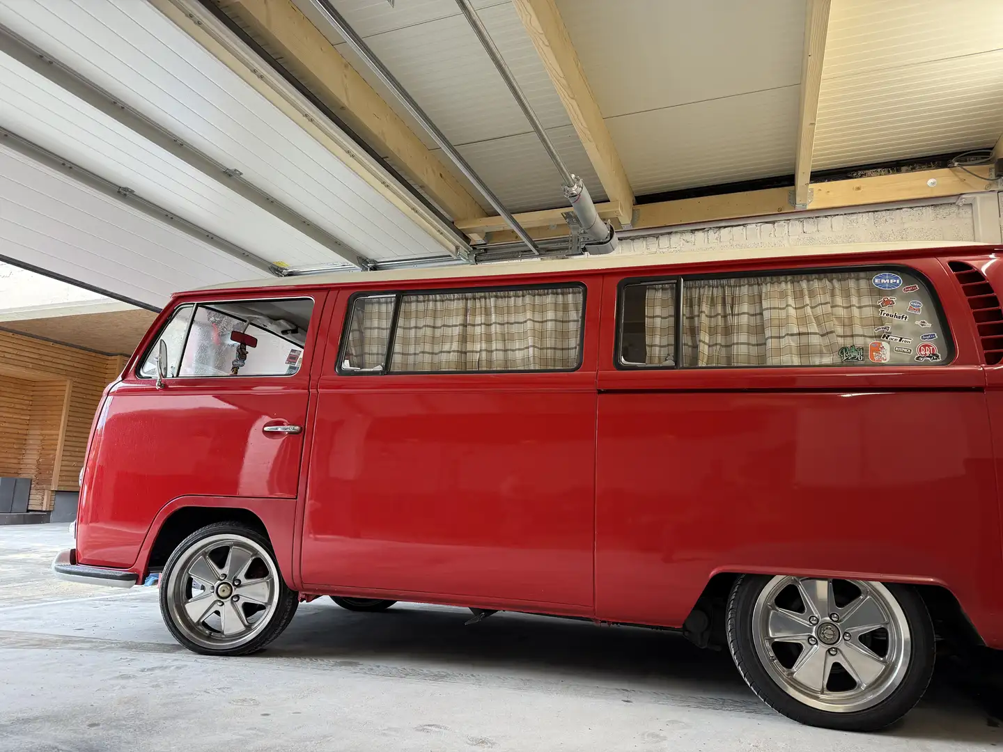 Volkswagen T2 Wohnmobil Oldtimer Rouge - 2