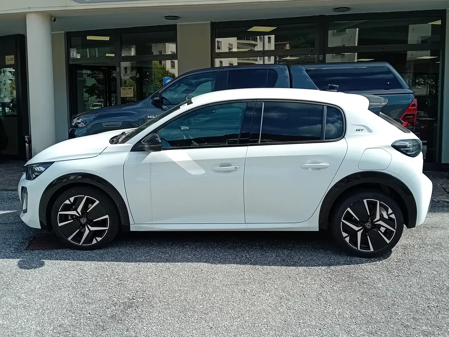 Peugeot 208 208 II 2023 1.2 hybrid GT 110cv e-dcs 6 Blanc - 1