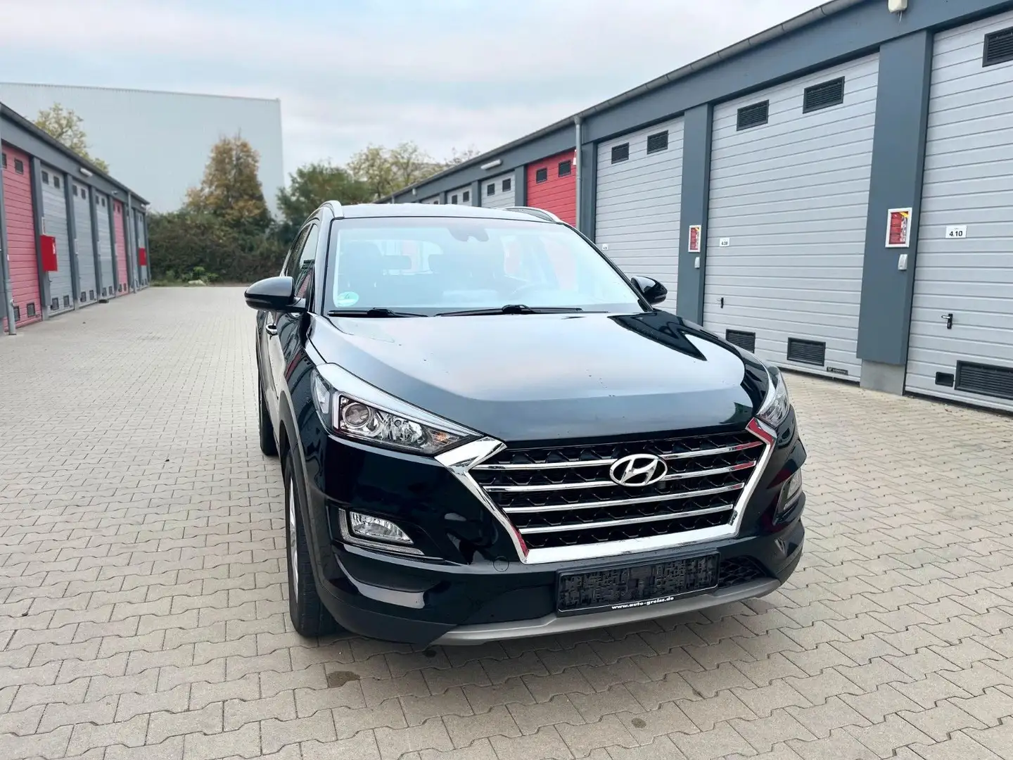 Hyundai TUCSON 4WD 1Hand 136Ps Ahk Autom. Facelift Schwarz - 2