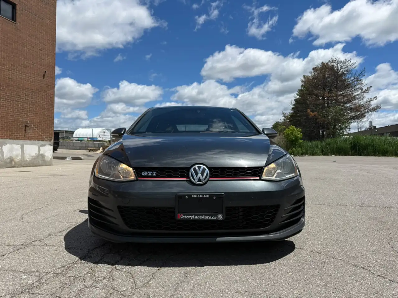 Volkswagen Golf GTI снимка Volkswagen Golf GTI