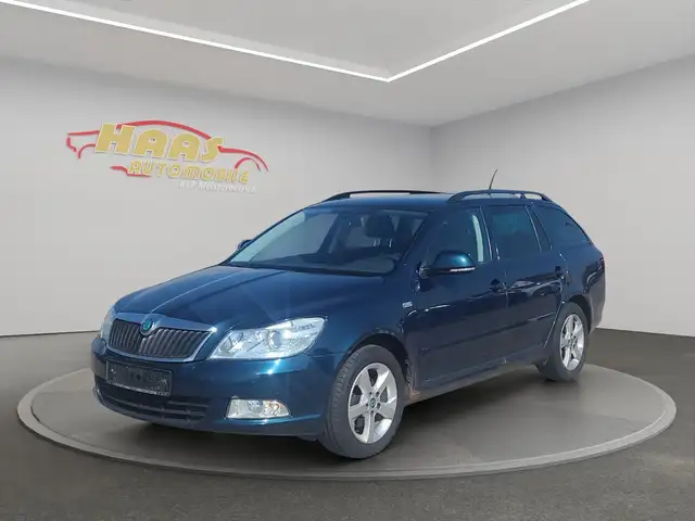 Skoda Octavia Combi Family *HU/AU 04/2027*