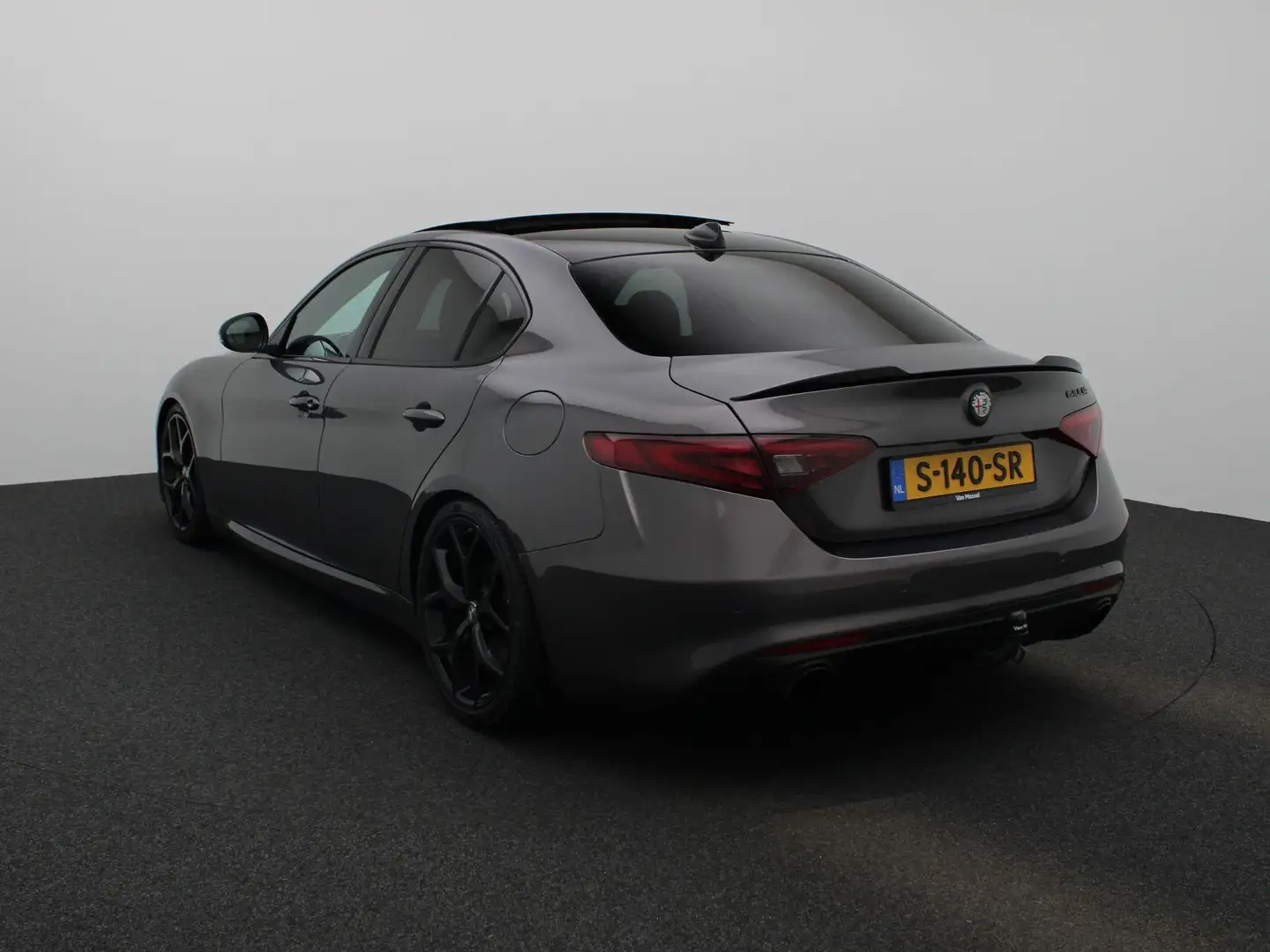 Alfa Romeo Giulia 2.0T B-Tech | Climate Control | Panoramadak | Stoe Grijs - 2