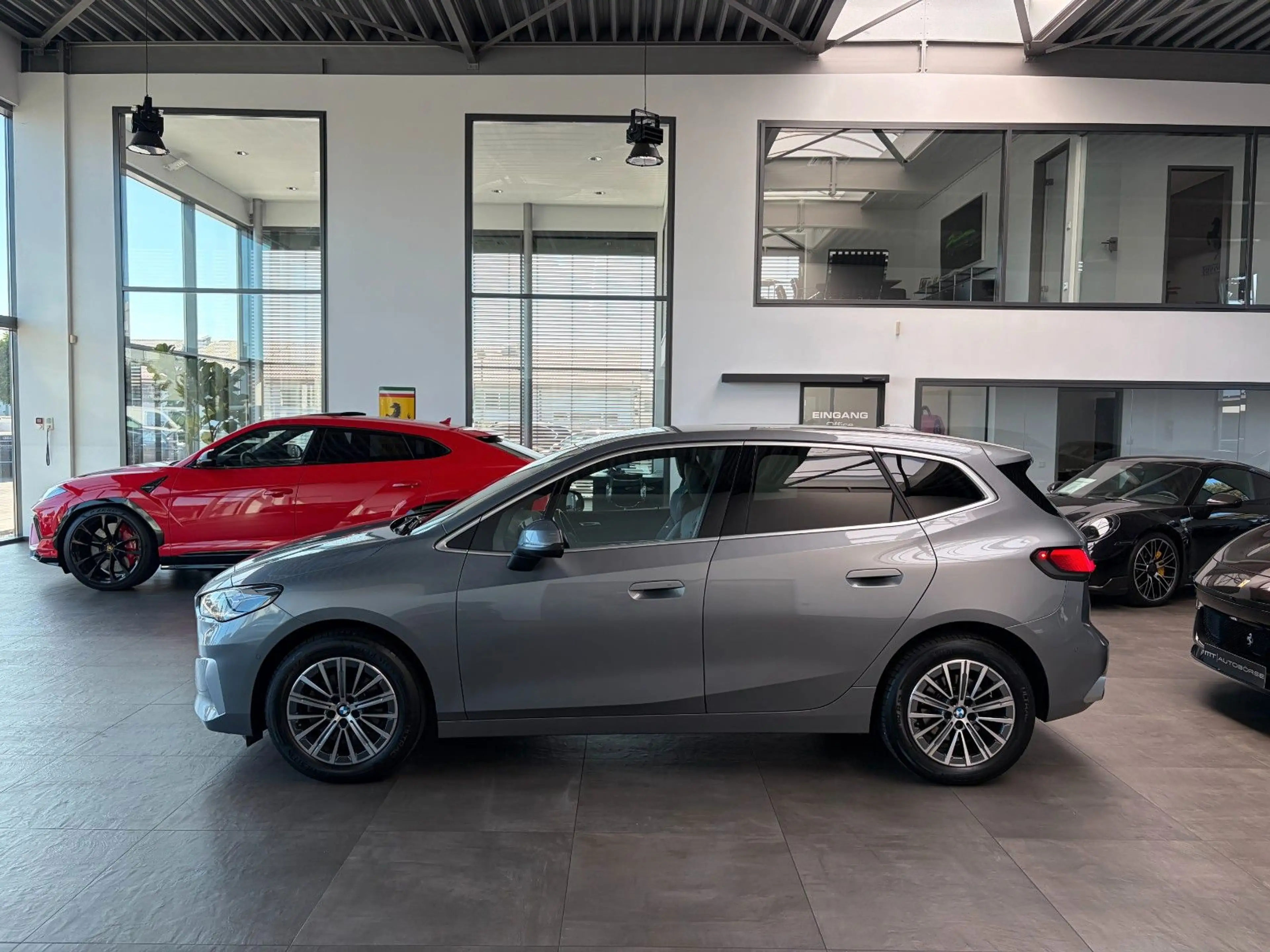 BMW 218 218D ACTIVE TOURER #LUXURY LINE #AHK #FACELIFT — photo 4