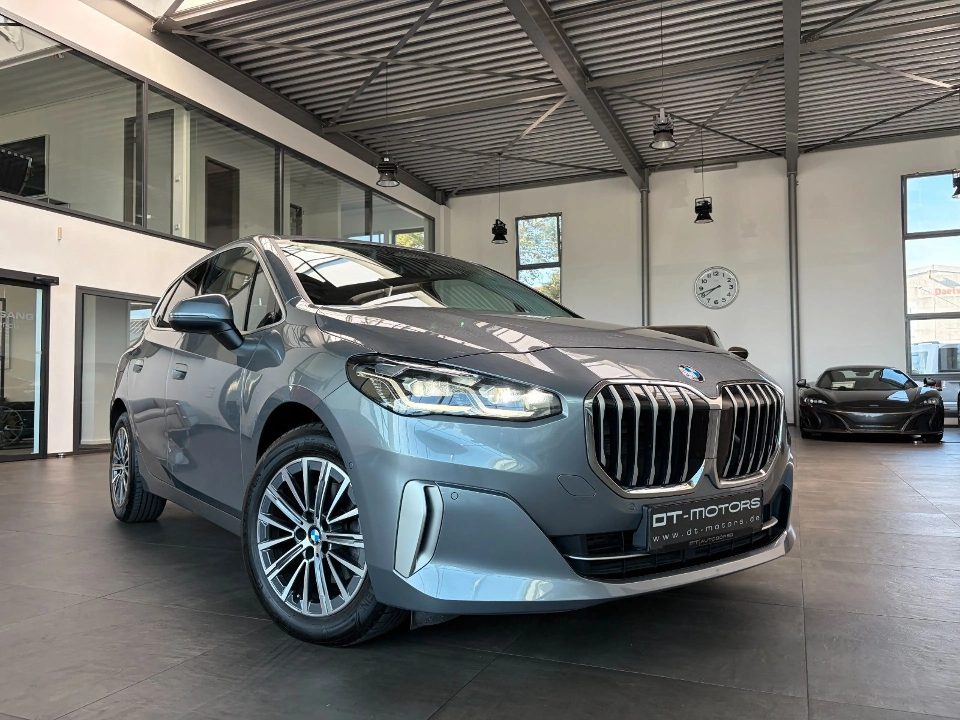 BMW 218 218D ACTIVE TOURER #LUXURY LINE #AHK #FACELIFT — photo 15