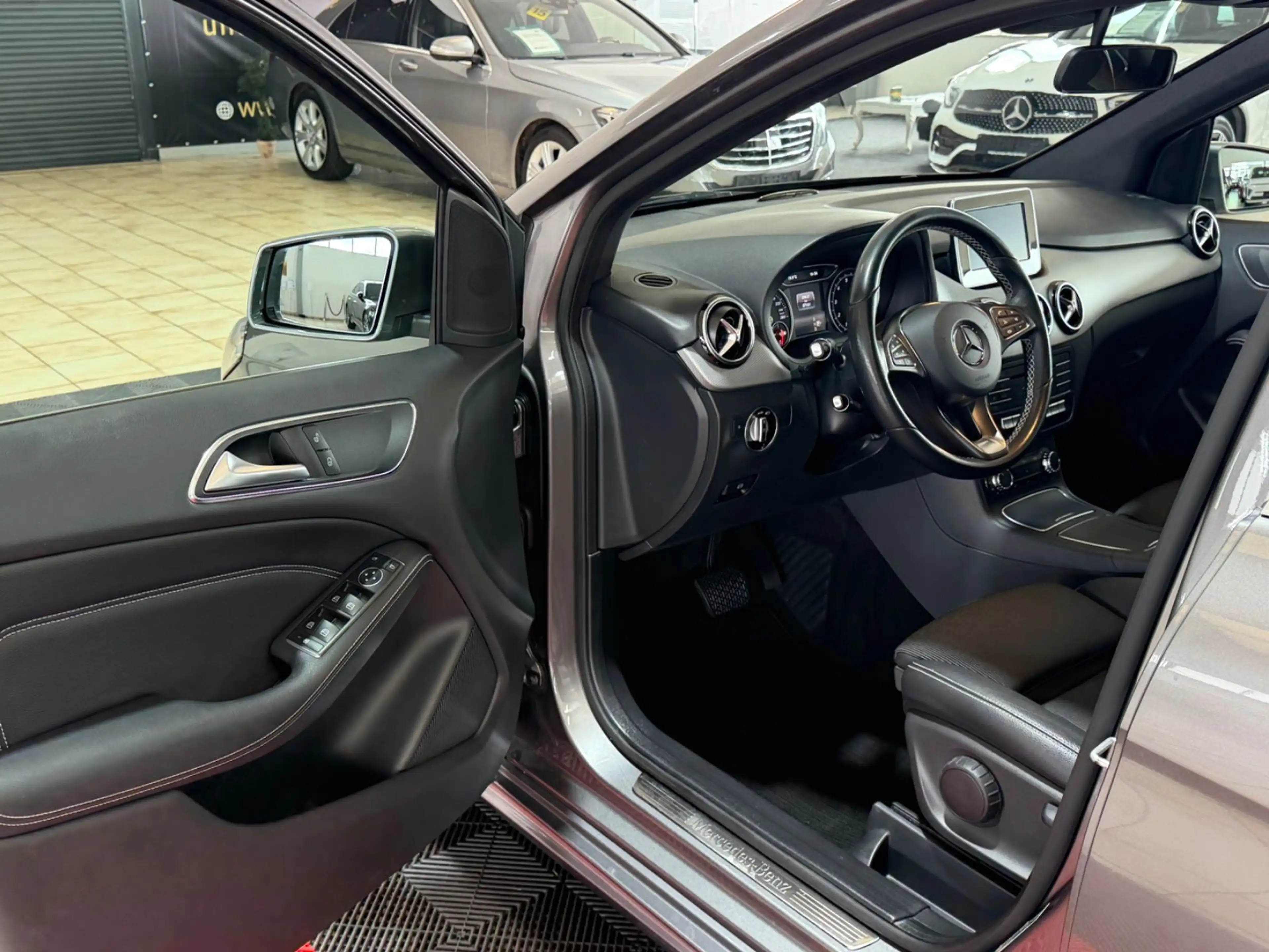 Mercedes-Benz B 200 Edition*LED*KAMERA*AUTOMATIK* — photo 8