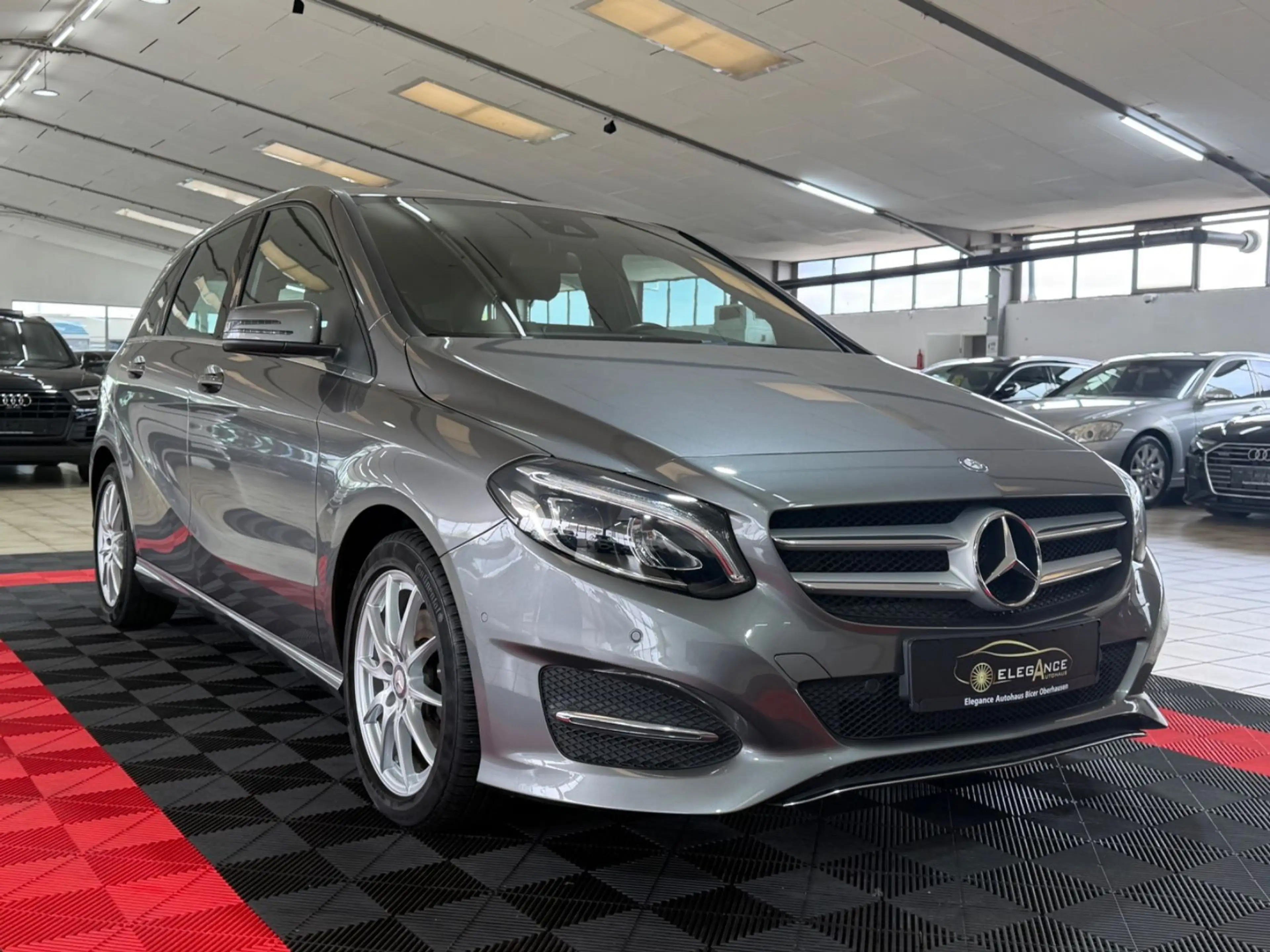 Mercedes-Benz B 200 Edition*LED*KAMERA*AUTOMATIK* — photo 3