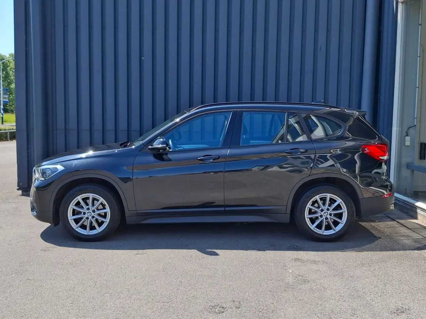 BMW X1 sDrive18i Executive Edition Noir - 2