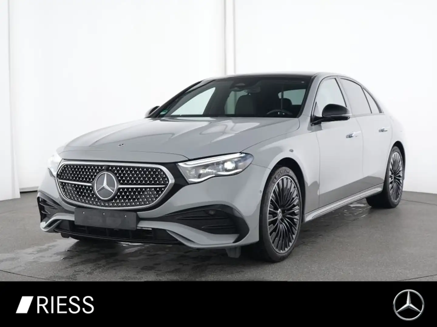 Mercedes-Benz E 400 e 4M AMG Spprt Night Superscreen Pano HUD 360 Grijs - 1