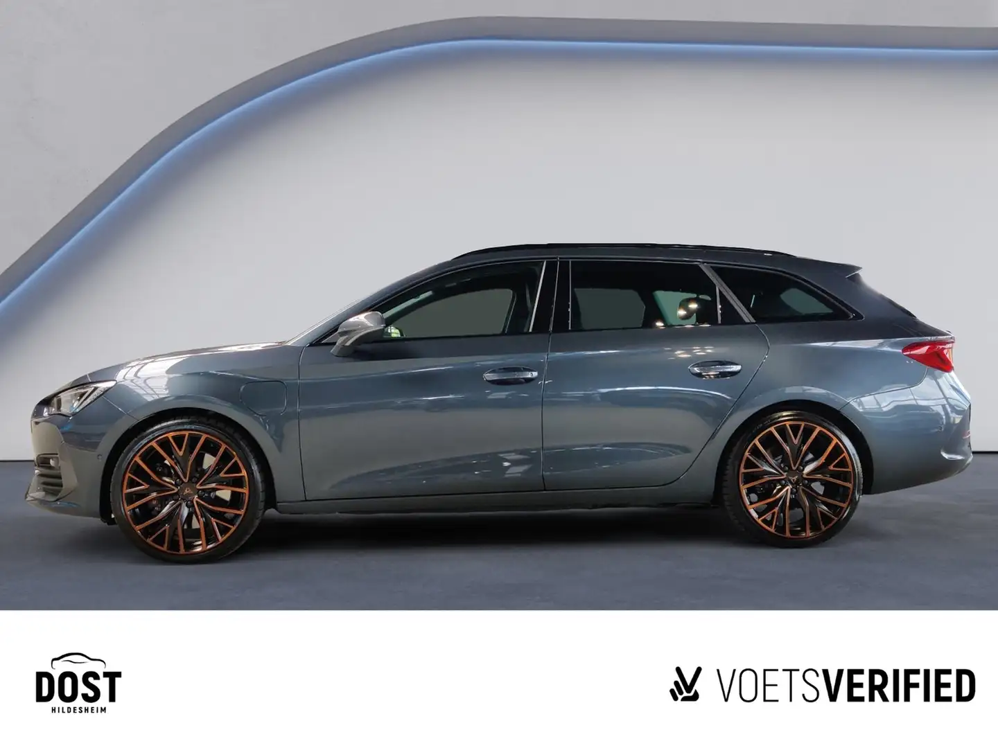CUPRA Leon Sportstourer VZ 1.4 eHybrid DSG NAVI+AHK+LED Grau - 2