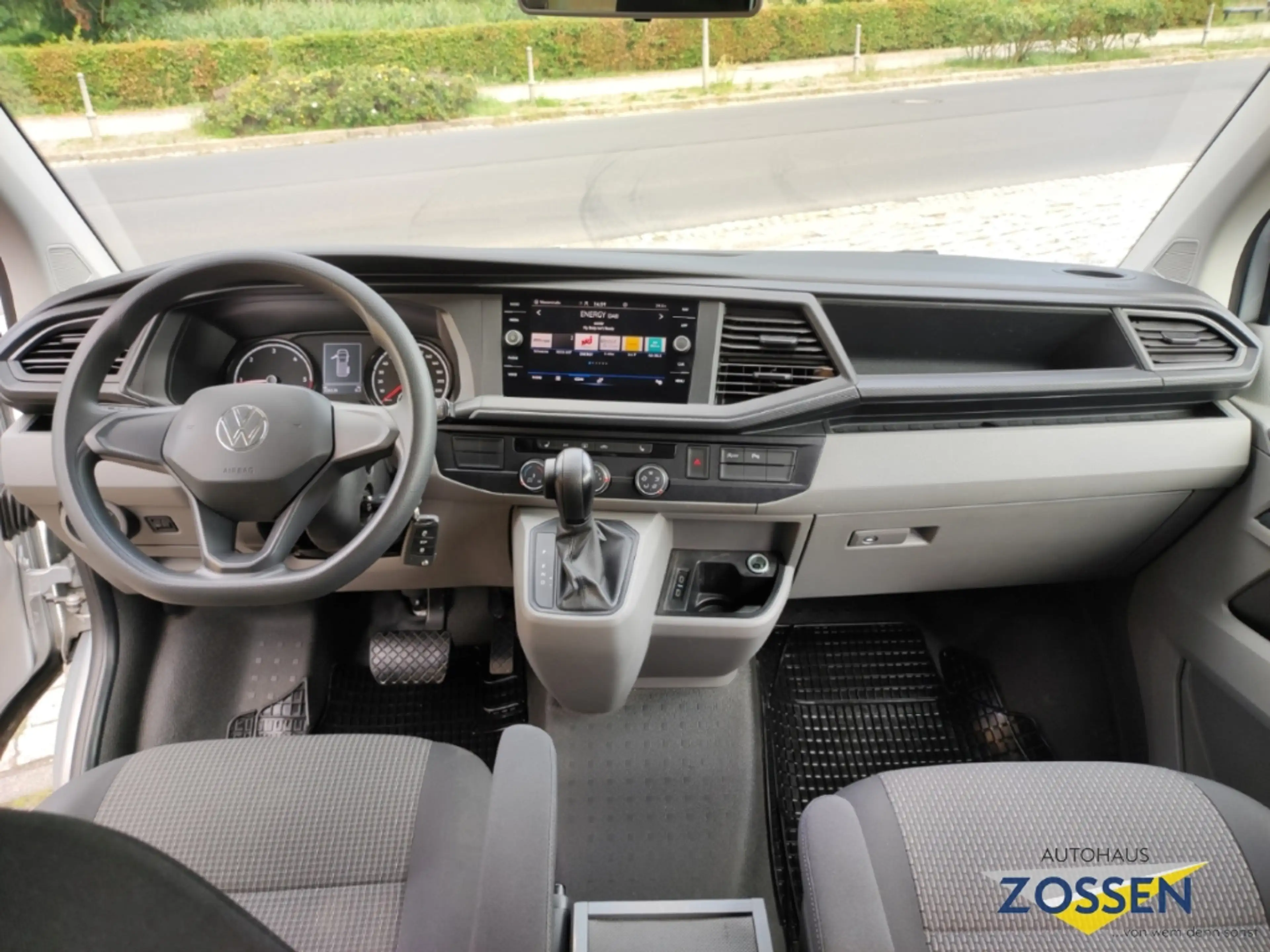 Volkswagen Transporter Komb+VW+9 Sitz+Autom+AHK Navi Apple CarPlay Androi — photo 10