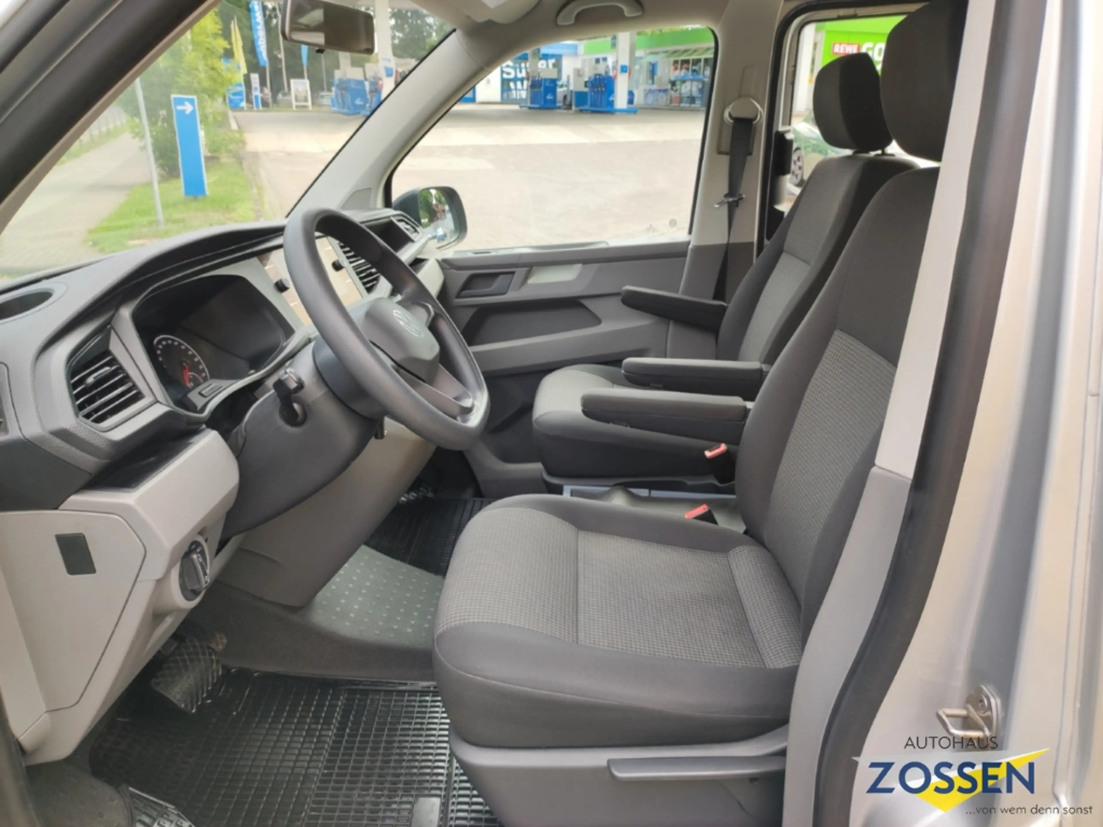 Volkswagen Transporter Komb+VW+9 Sitz+Autom+AHK Navi Apple CarPlay Androi — photo 12