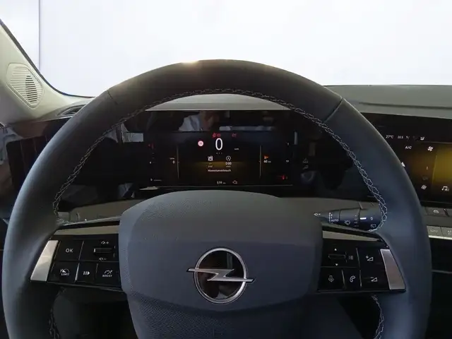 Opel Astra view 10