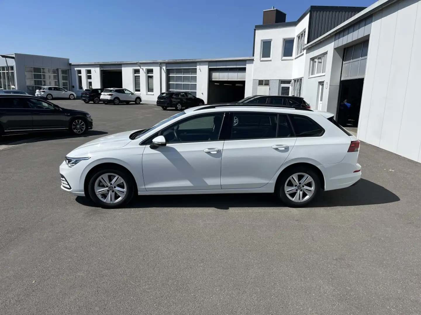 Volkswagen Golf Variant 2.0 TDI DSG Life 158€ m. 20% Anzahlung A Blanc - 2