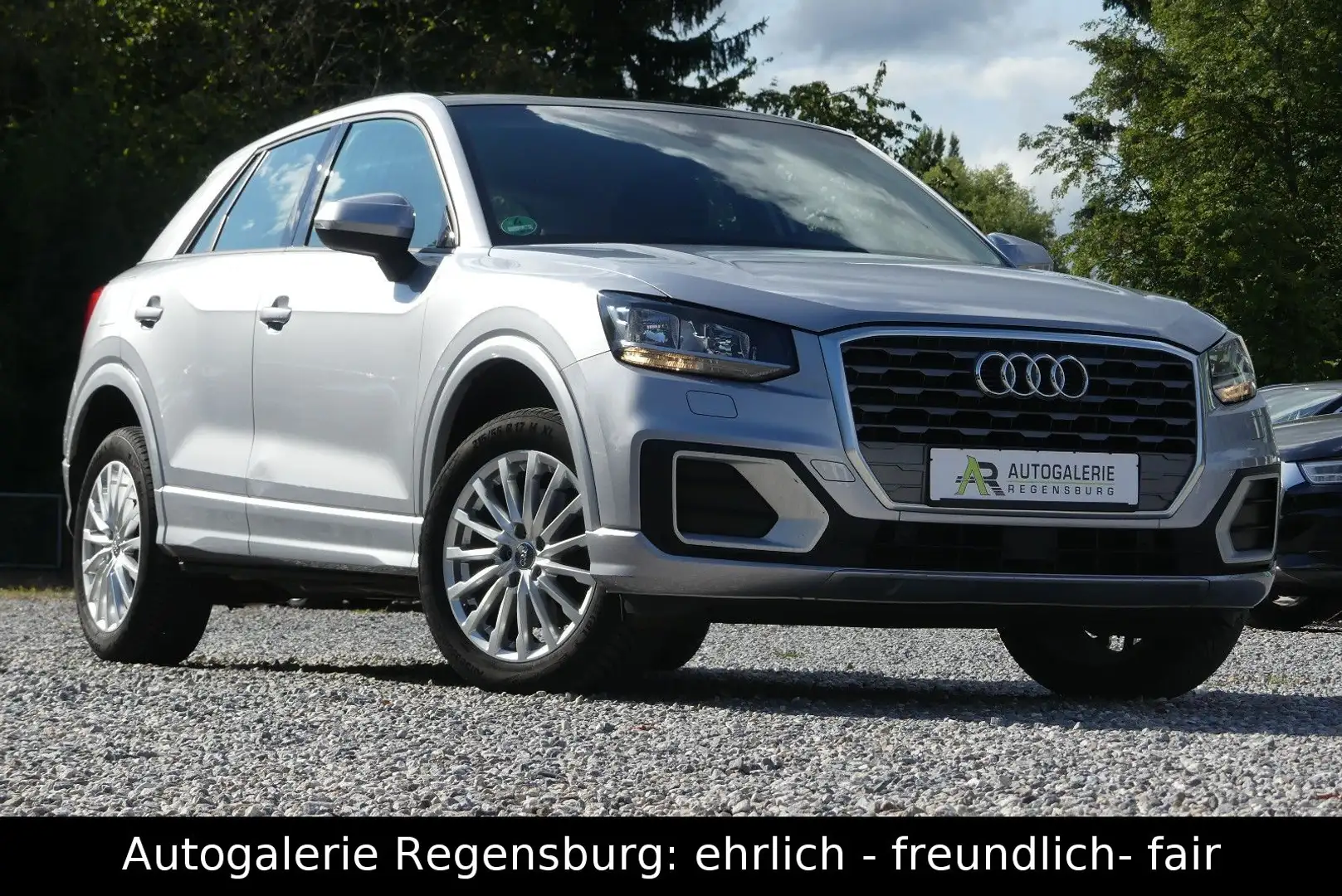 Audi Q2 design 1.HAND*PANORAMA*KAMERA*ACC*NAVI* Silber - 2