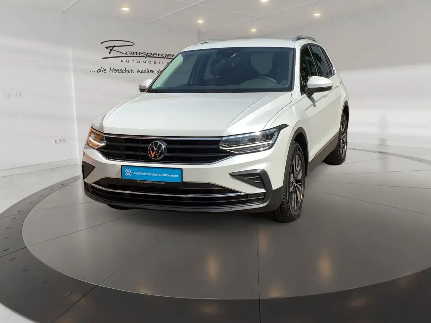 Volkswagen Tiguan 1.5 TSI DSG MOVE AHK ACC LED Navi Kamera Weiß - 2