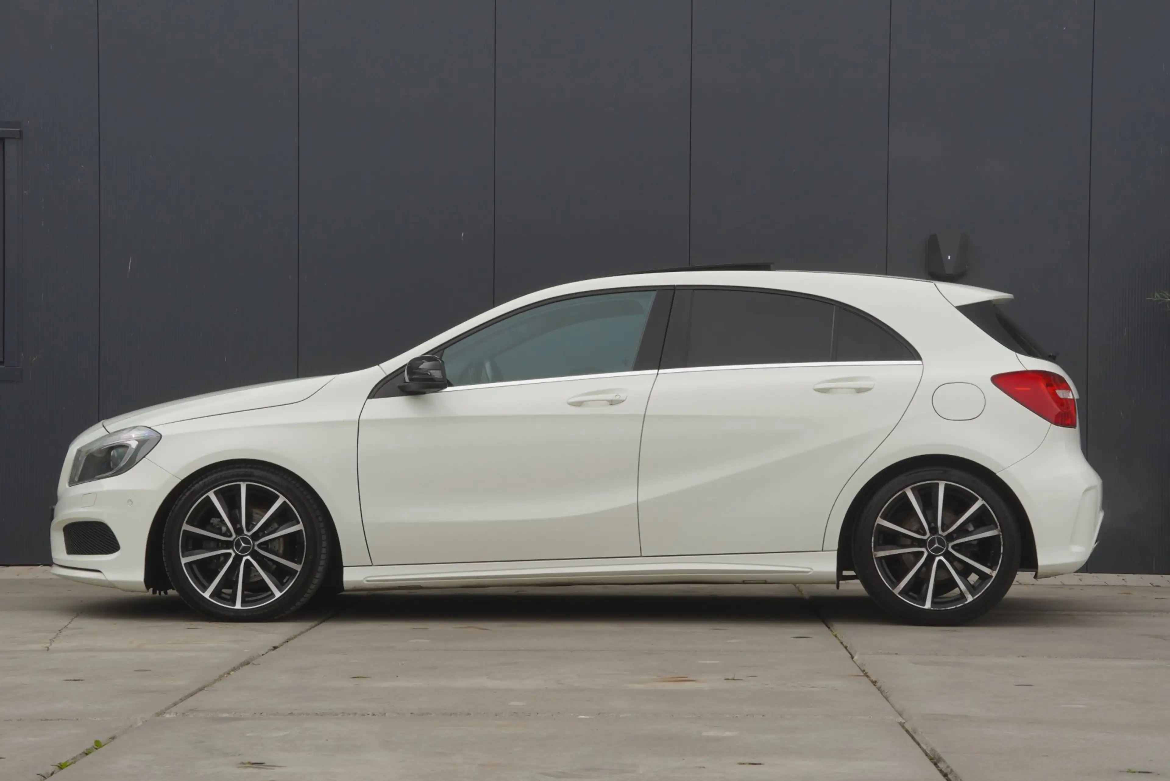 Mercedes-Benz A 180 A 180|2013|A180|AMG|Automaat|Pano|Sportstoelen|Tre — photo 2