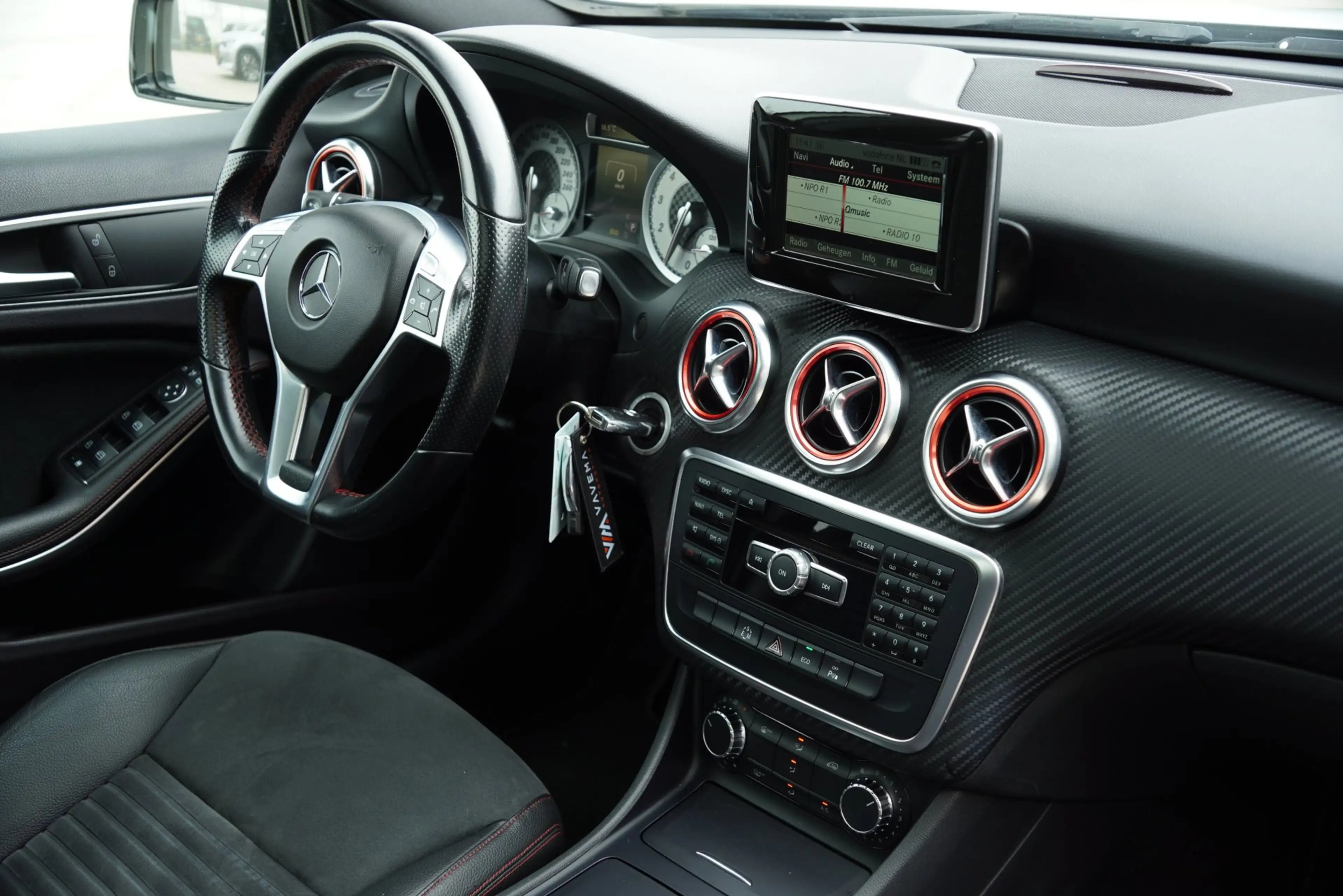 Mercedes-Benz A 180 A 180|2013|A180|AMG|Automaat|Pano|Sportstoelen|Tre — photo 13