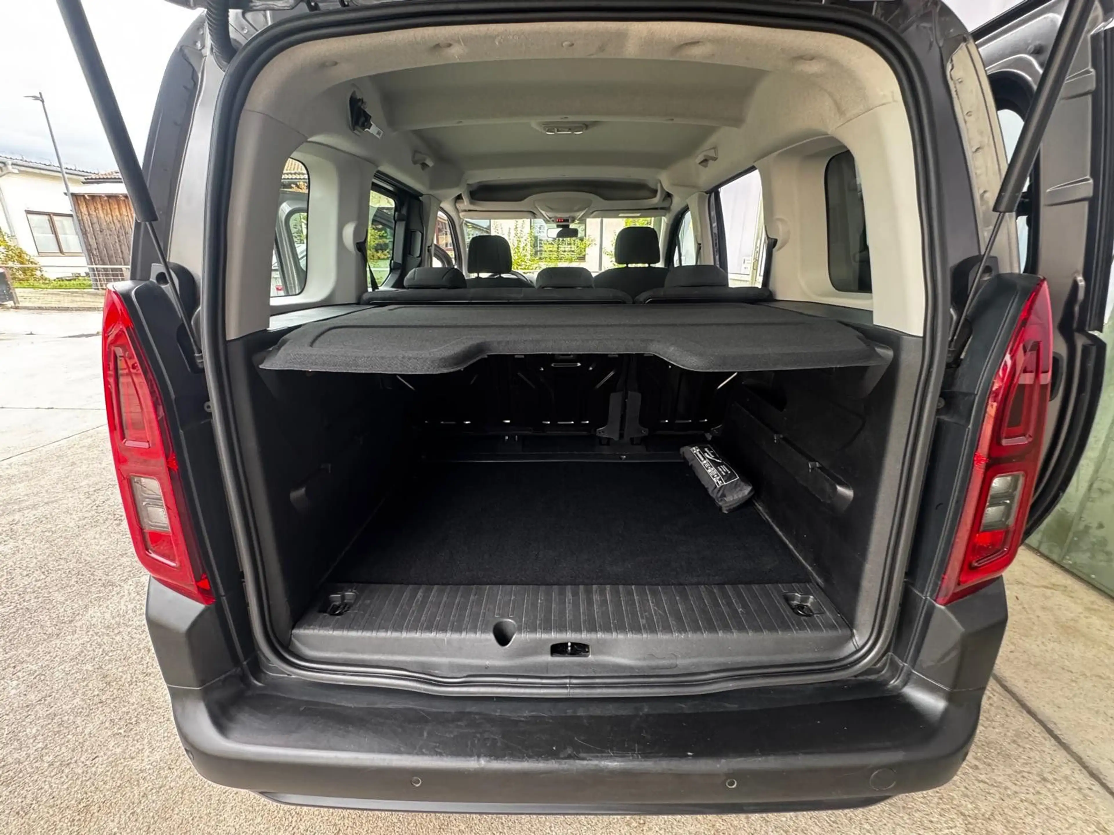 Citroen Berlingo Live  1.5 D Scheckheft +5-Sitze ++ — photo 10