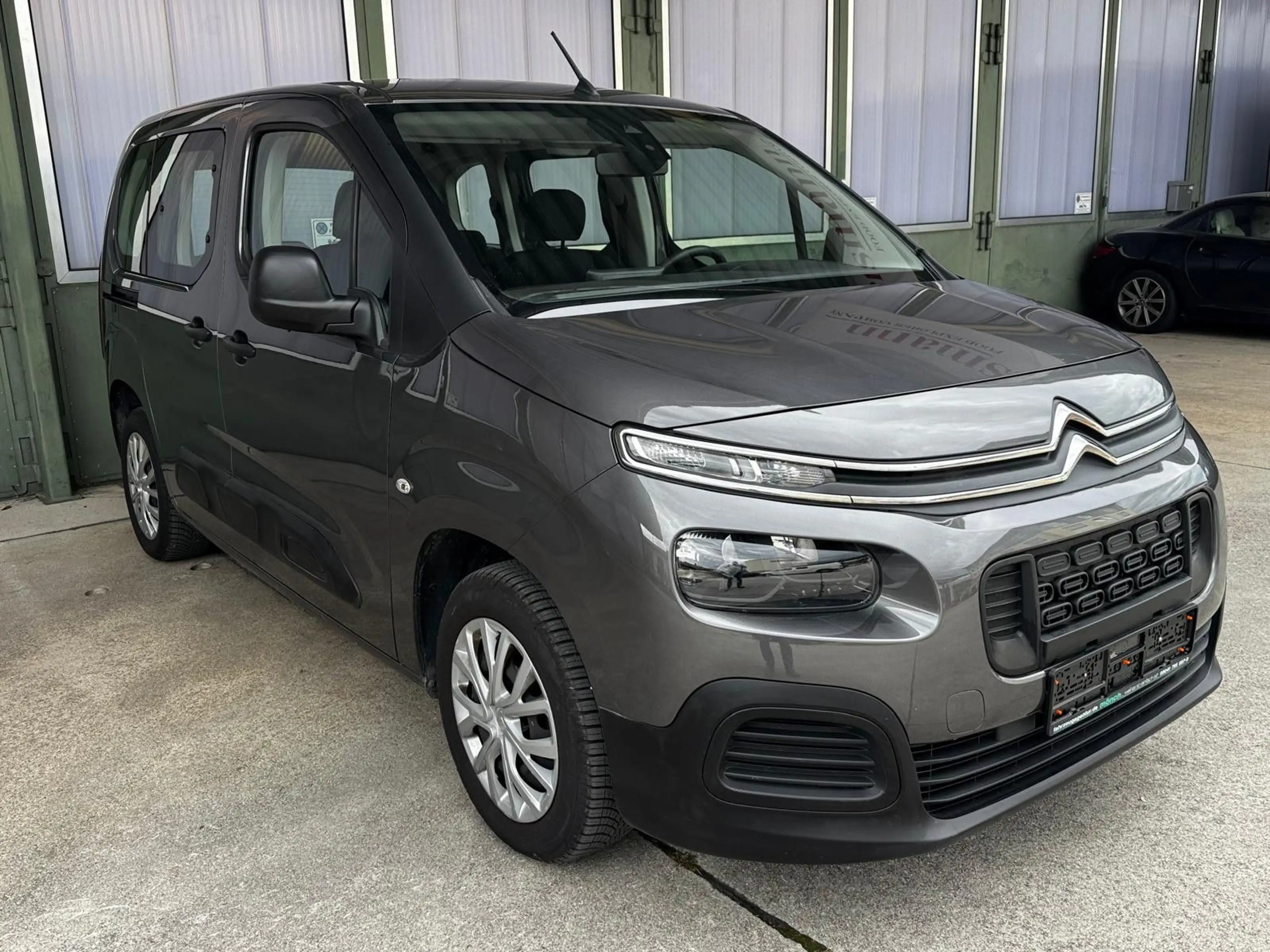 Citroen Berlingo Live  1.5 D Scheckheft +5-Sitze ++ — photo 13