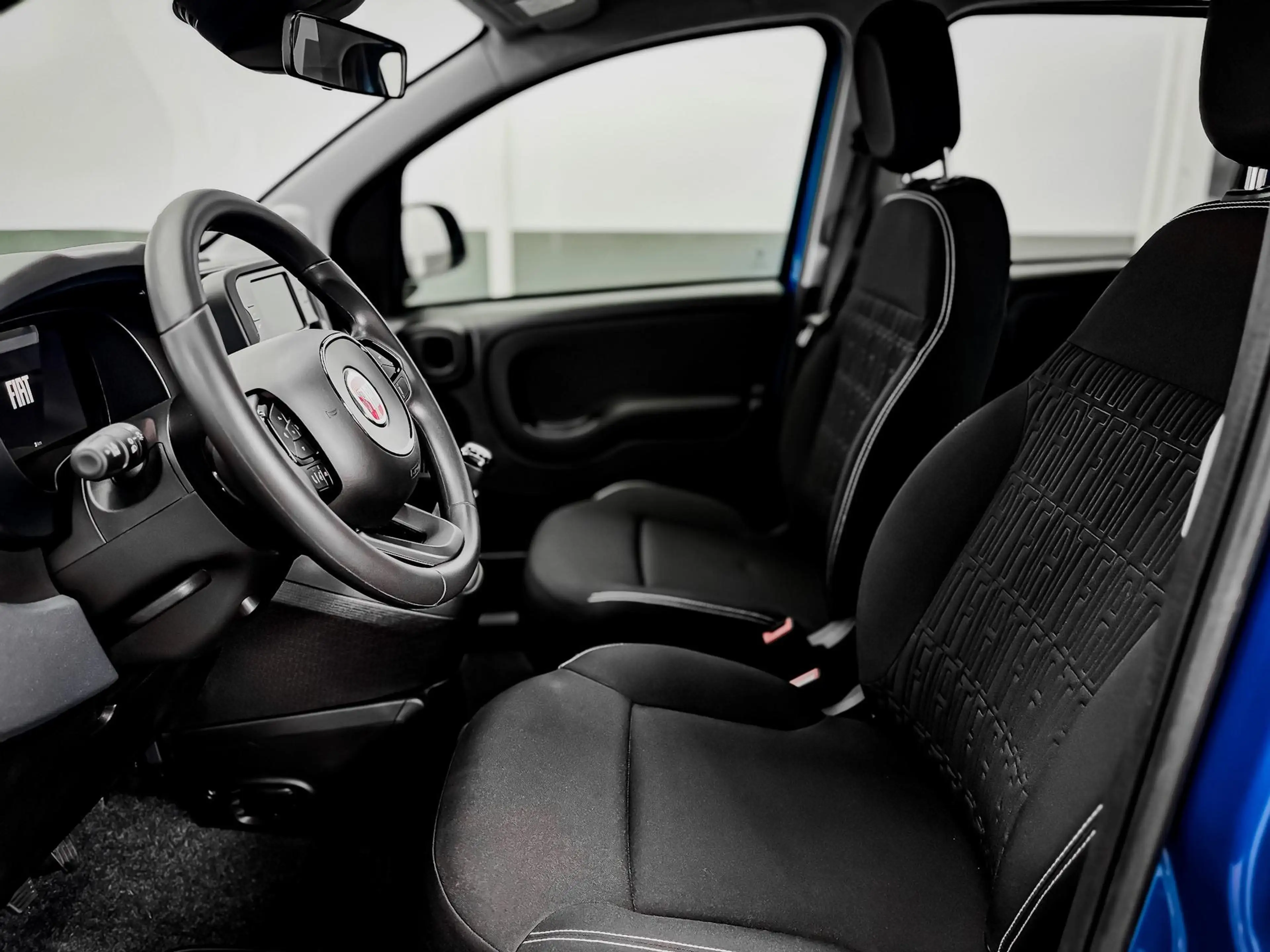 Fiat Panda PANDINA KLIMA PDC EL.PAKET 5 Kopfstützen 1.0 GS... — photo 11