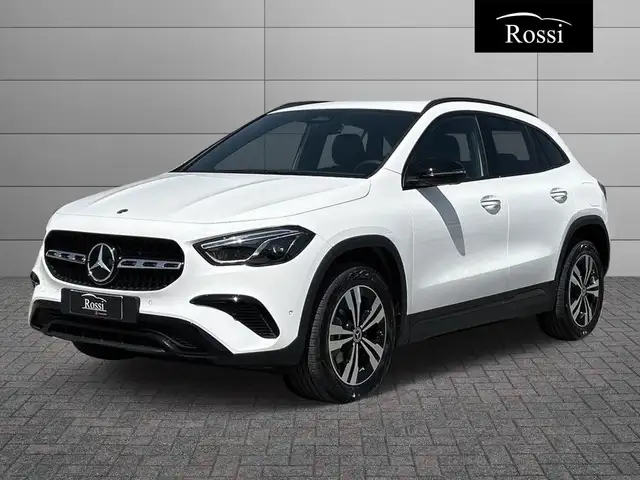 Mercedes-Benz GLA 180 d Automatic
