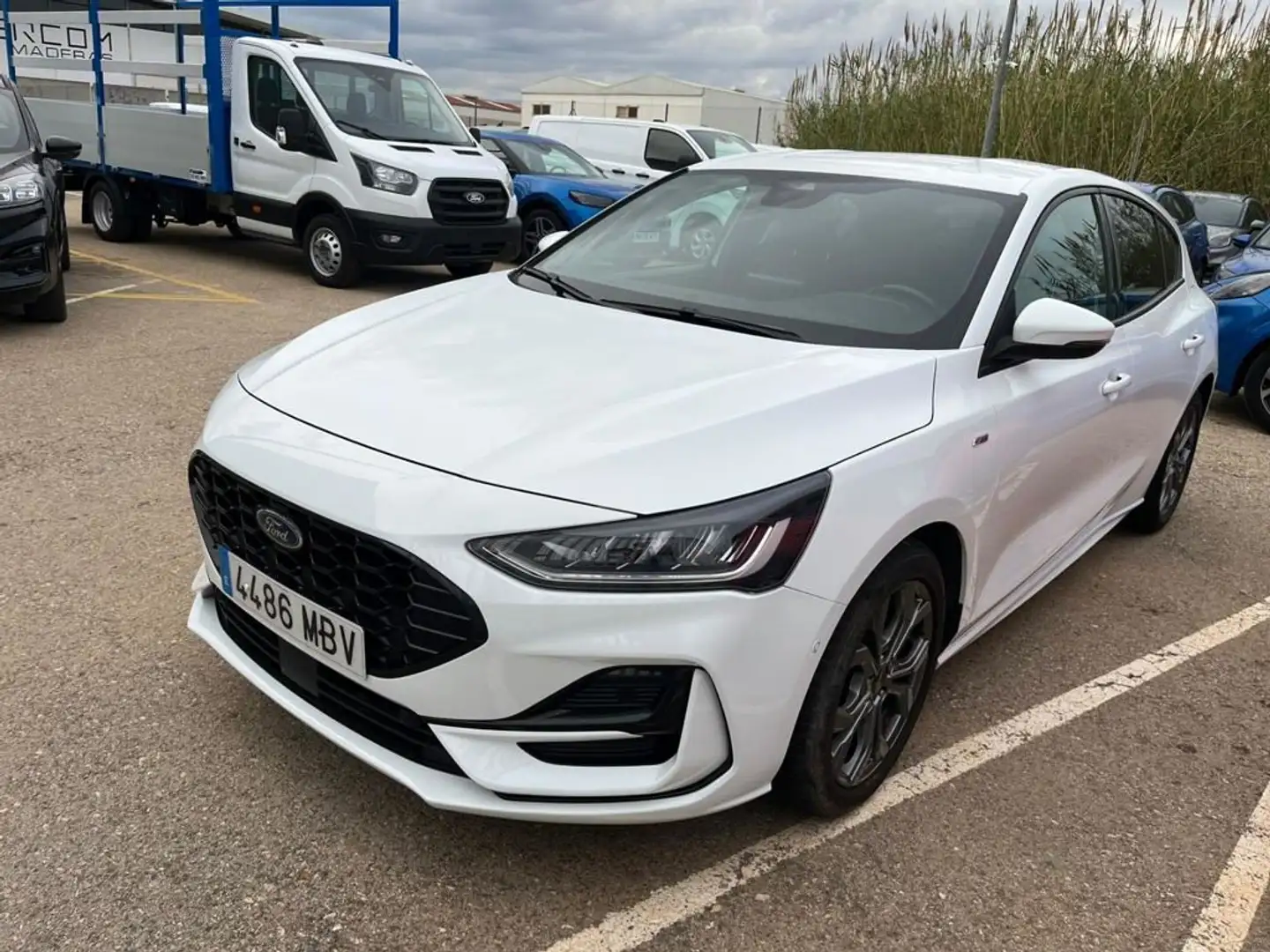 Ford Focus 1.0 Ecoboost MHEV ST-Line 125 Blanco - 1