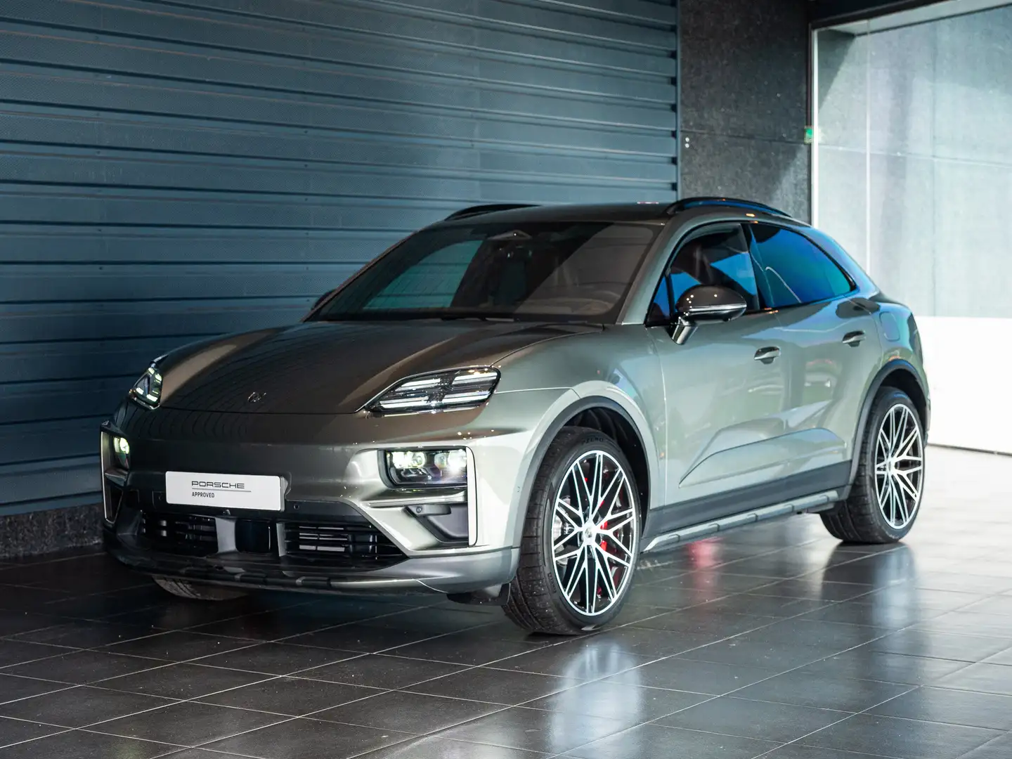 PORSCHE Macan