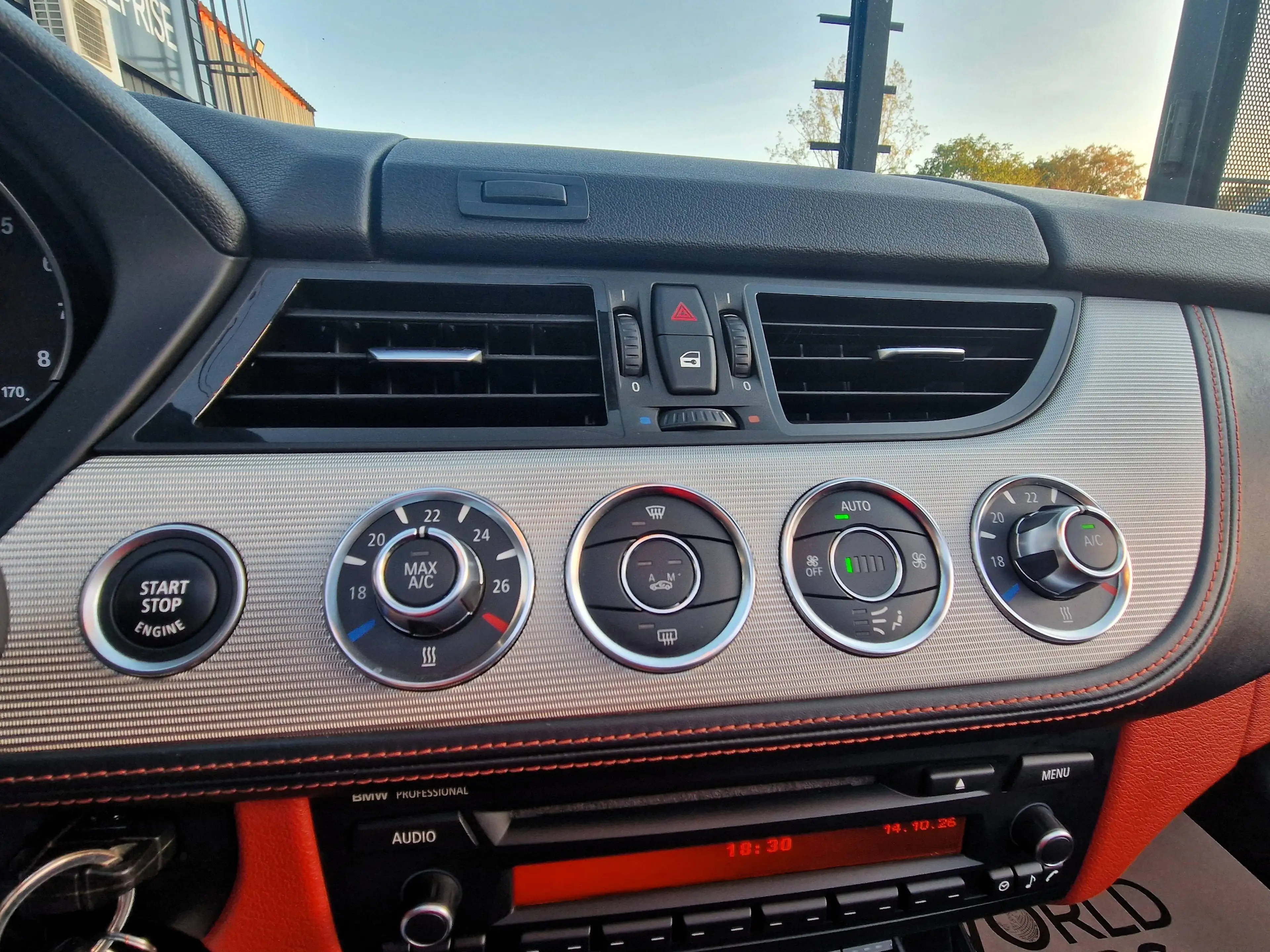 BMW Z4 2.0i sDrive18i PACK M - SERIE SPECIALE - HARDTOP - LED - XENON - SIEGE CHAUFFANT - JANTES 19 — photo 15