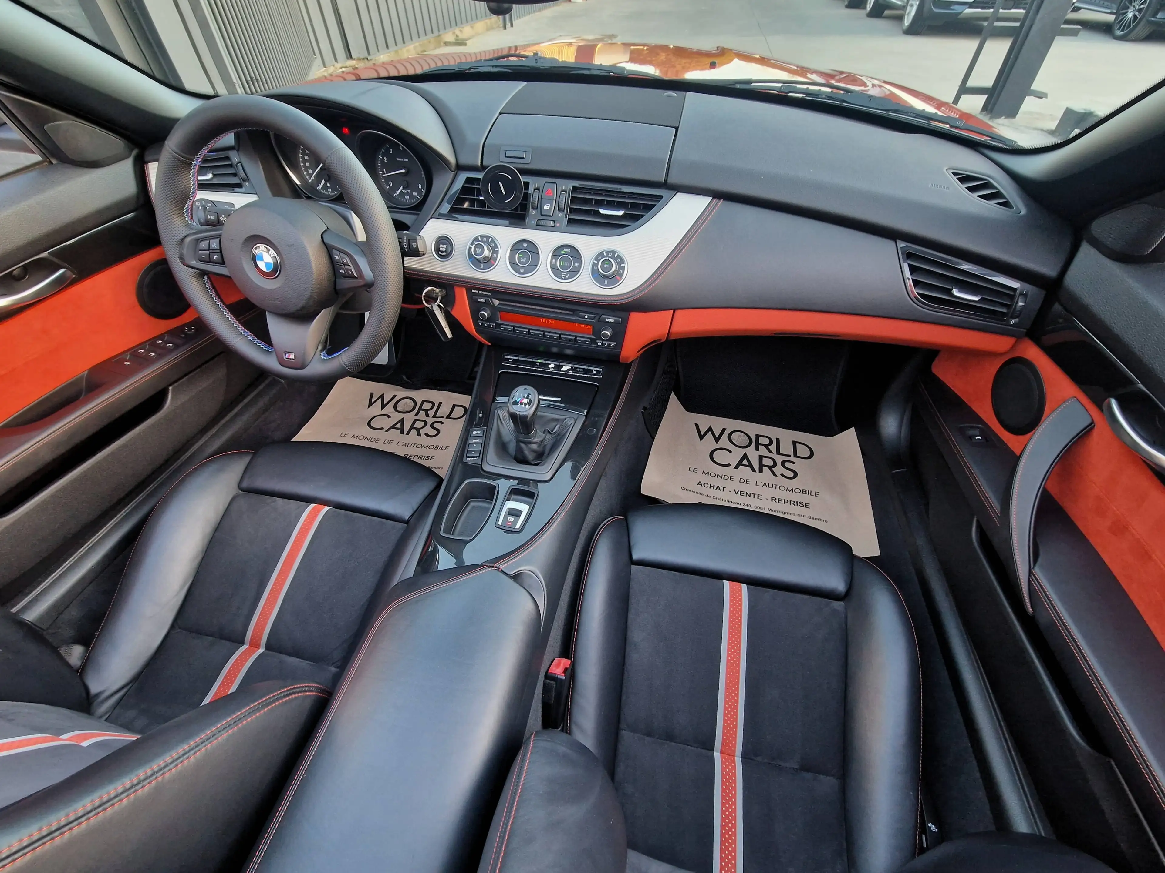 BMW Z4 2.0i sDrive18i PACK M - SERIE SPECIALE - HARDTOP - LED - XENON - SIEGE CHAUFFANT - JANTES 19 — photo 12