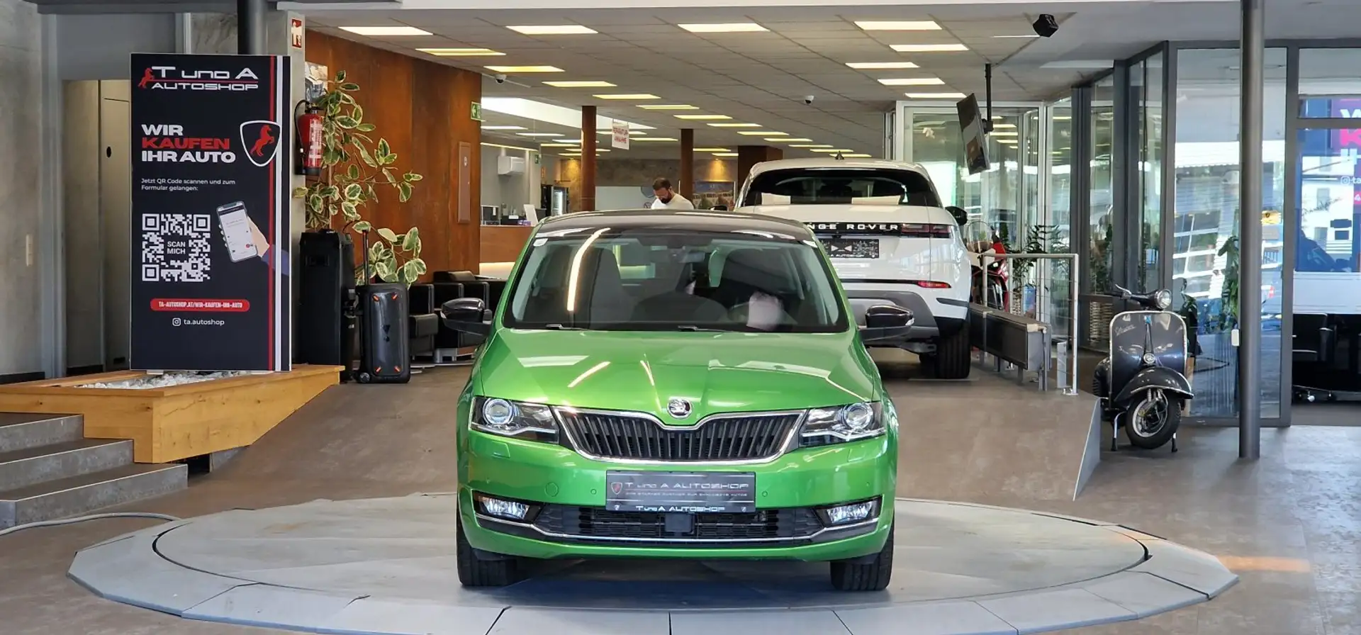 Skoda Rapid/Spaceback *Glasdach*Kamera*Navi*16Zoll* Grün - 2