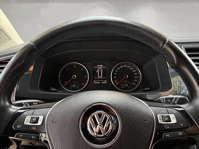 Volkswagen California view 11