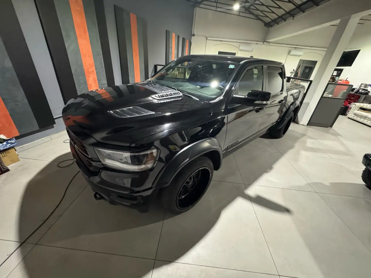 Dodge RAM 1500 5.7 V8 Crew Cab Laramie Sport 401CV at8 FATT. - 1