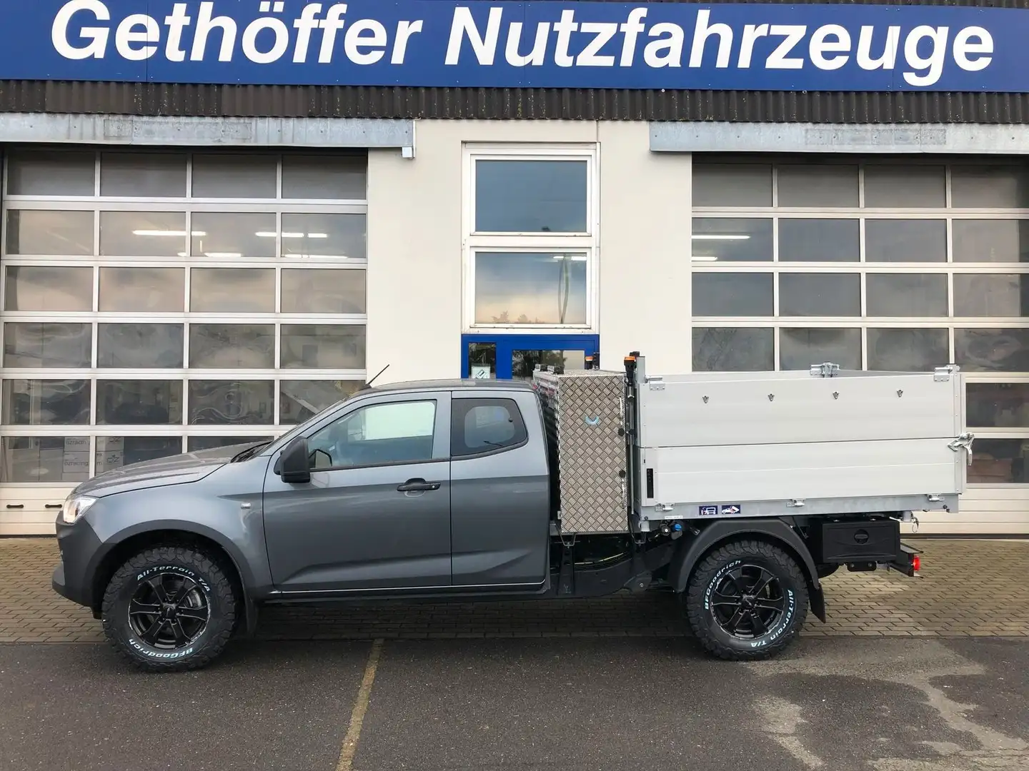 Isuzu D-Max Space Cab L AT BIG-MAX L2 Kipper mit Box Grau - 1
