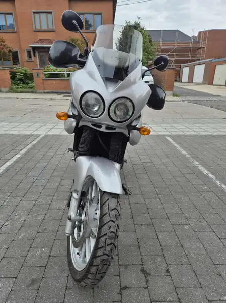 Triumph Tiger 955i - foto 4