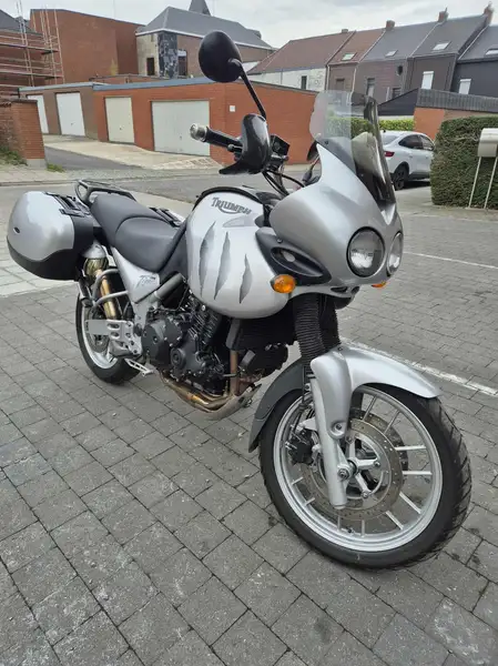 Triumph Tiger 955i - foto 6