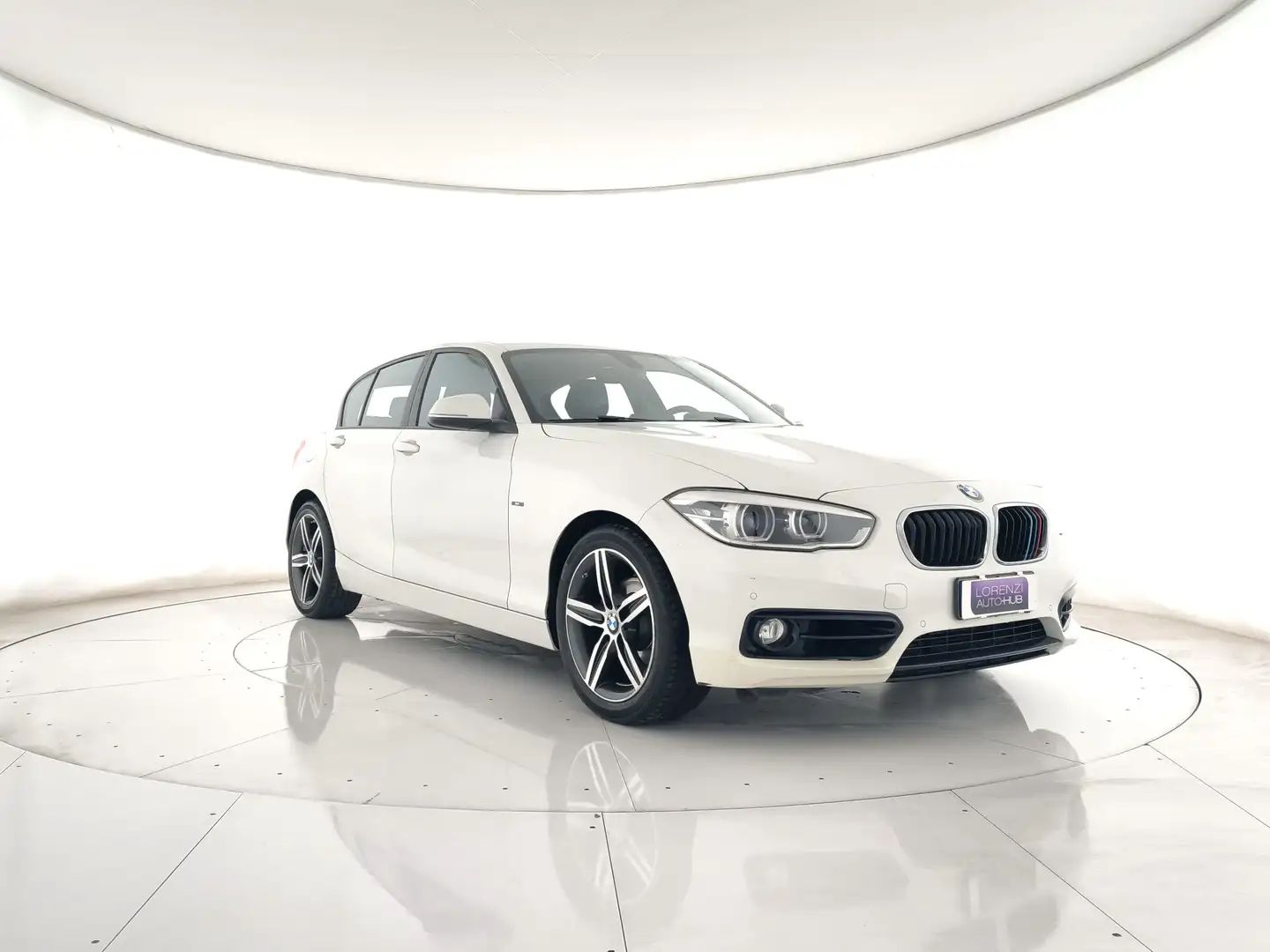 BMW 118 d Sport 5p auto LED+C17" Weiß - 1