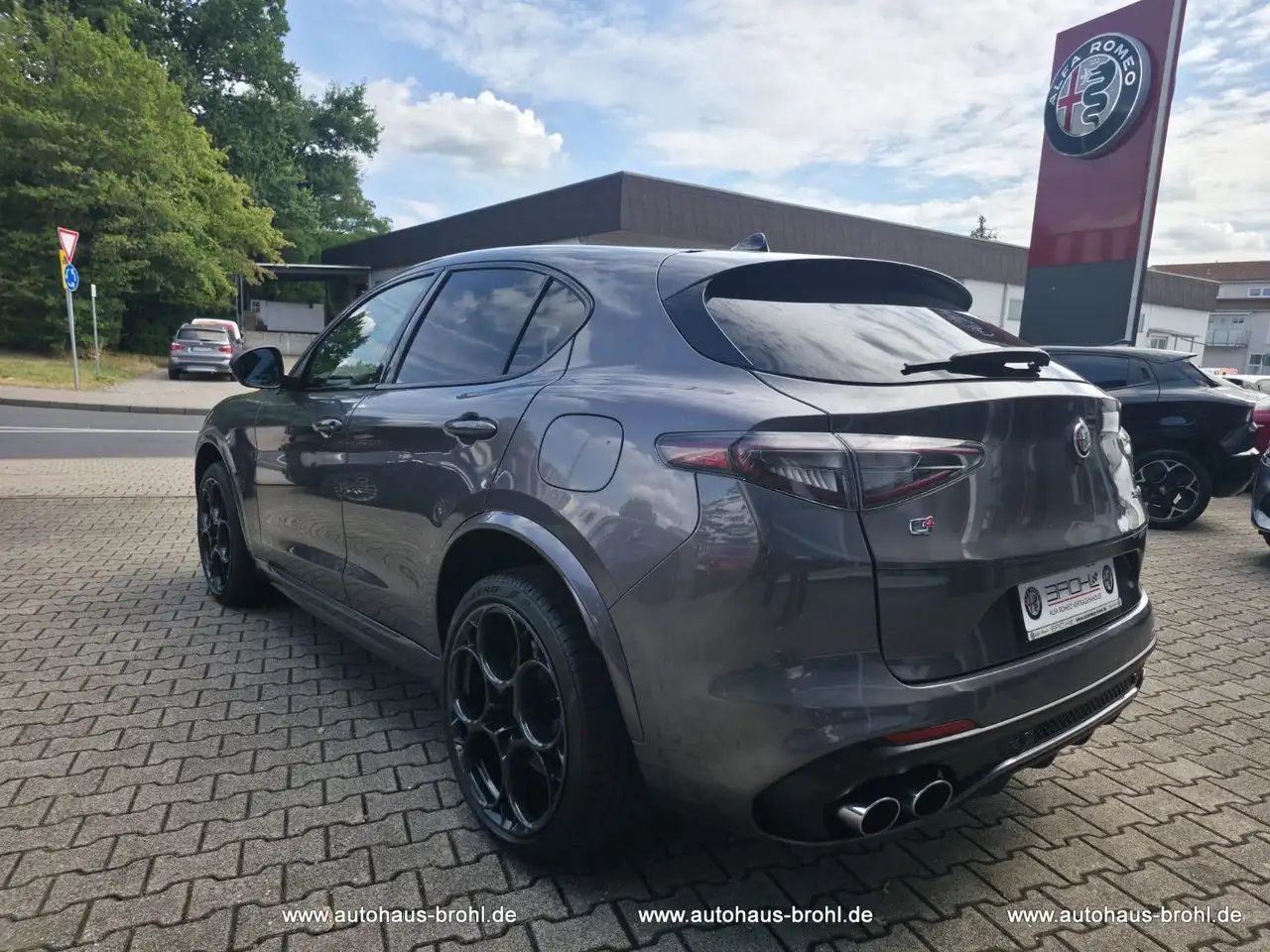 Alfa Romeo Stelvio 2024 — фото 6