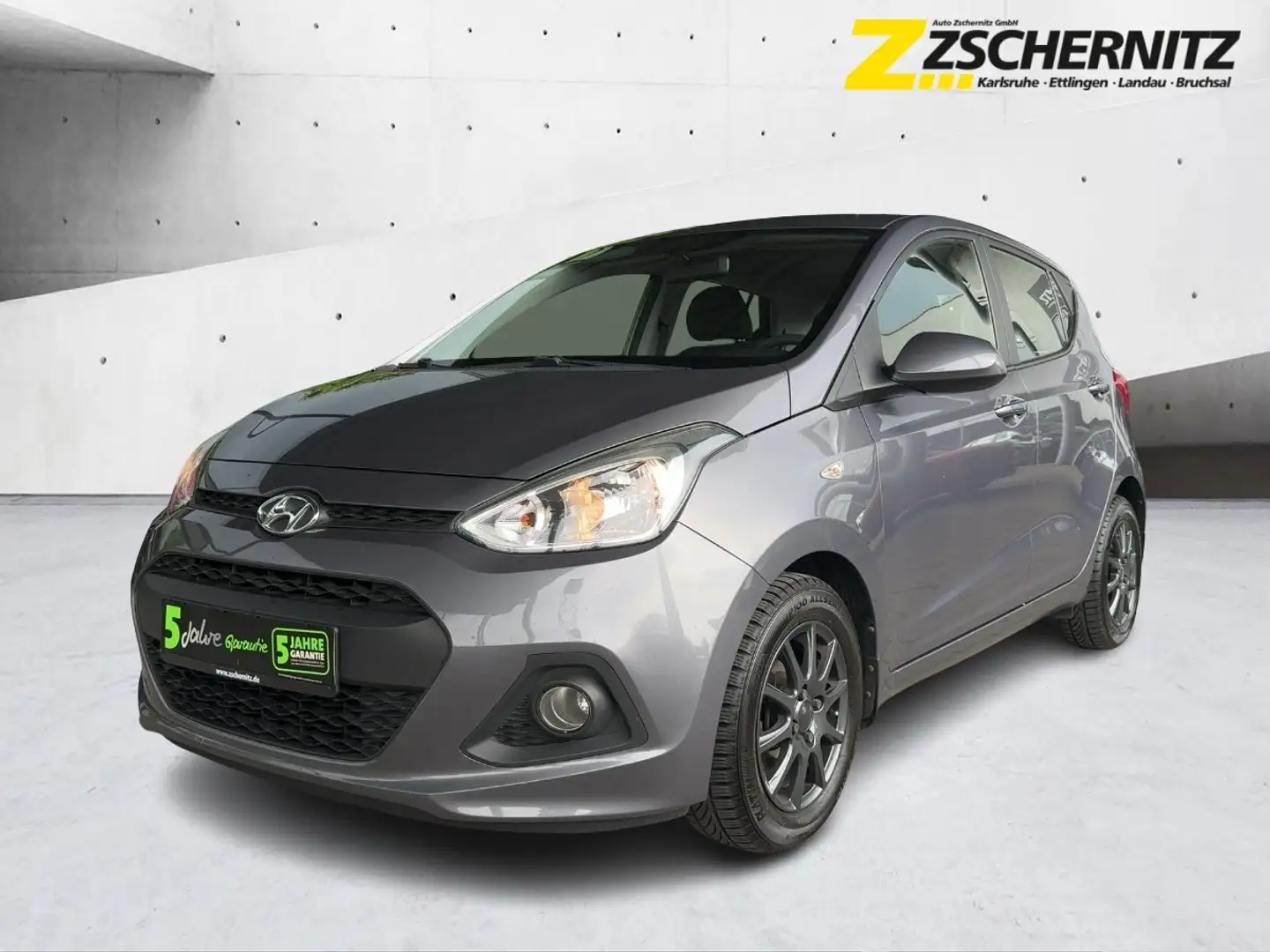 Hyundai i10 1.0 Gris - 1