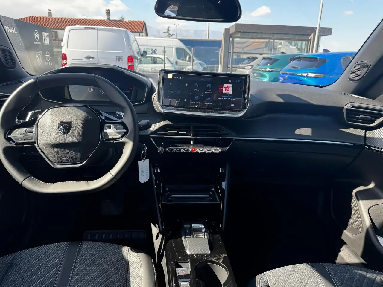Peugeot 2008 Hybrid 145cv e-DCS6 Allure auto 12
