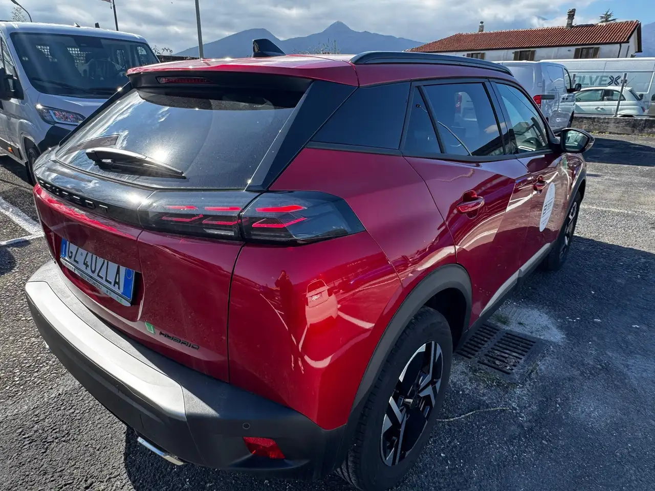 Peugeot 2008 Hybrid 145cv e-DCS6 Allure auto 6