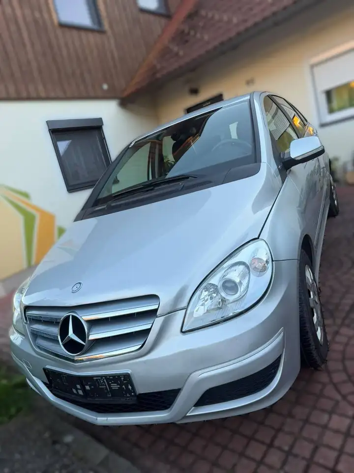 Mercedes-Benz B 160