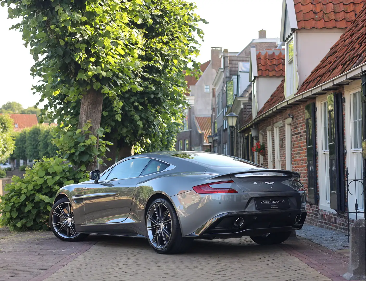 Aston Martin Vanquish 6.0 V12 Touchtronic 2+2 | Carbon - Camera - Histor Ezüst - 2