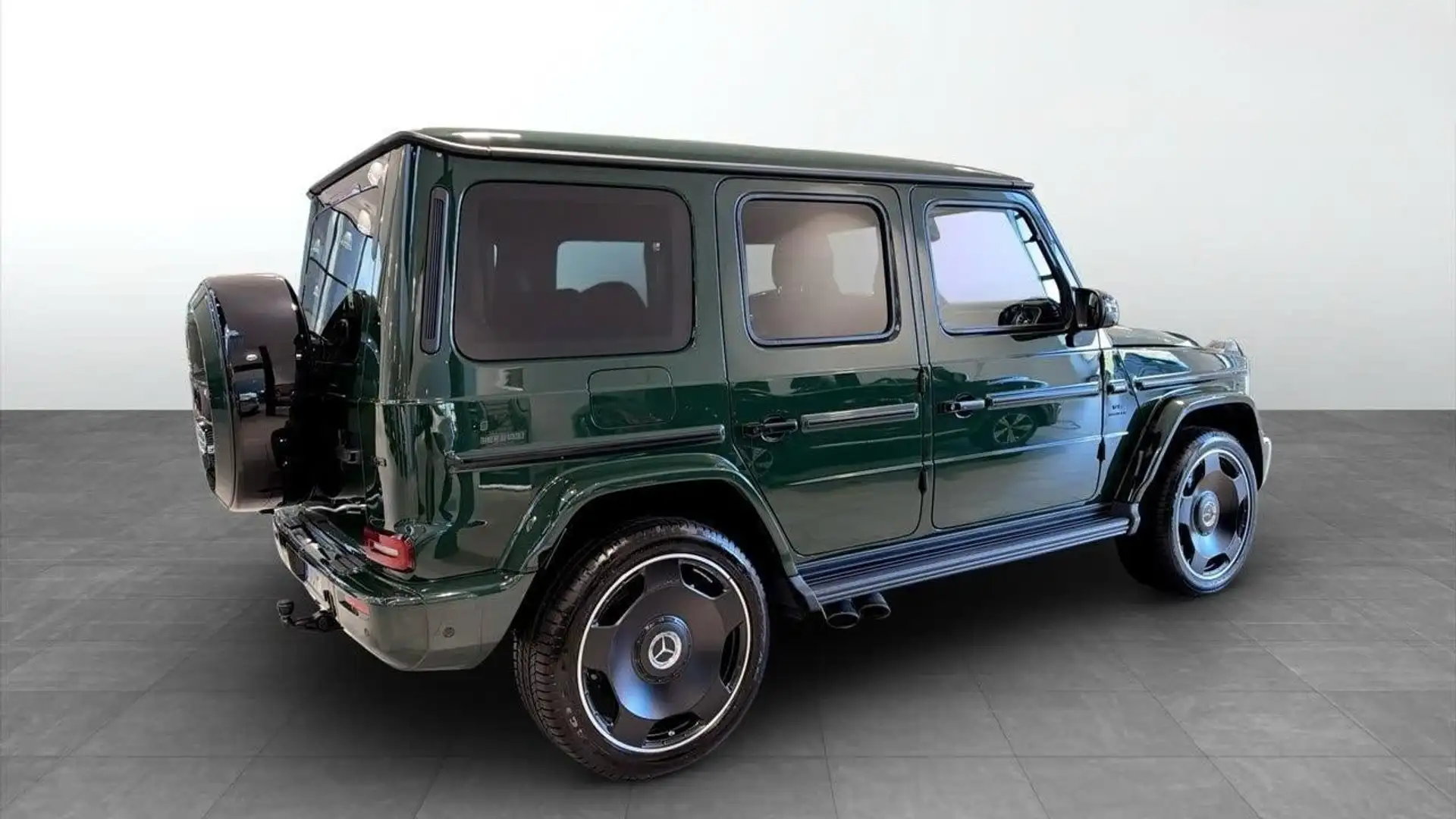 벤츠 G-Class G 63 AMG 2026 건메탈 사진 5