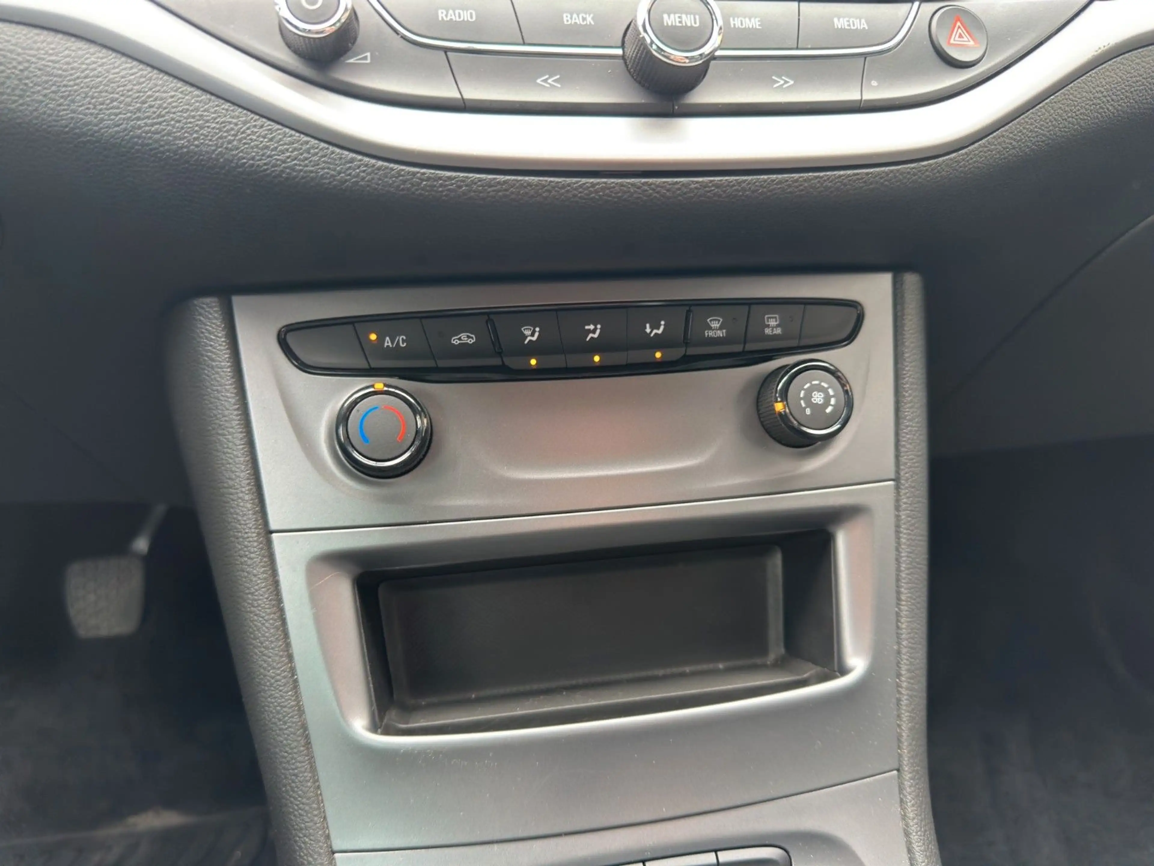 Opel Astra K ST "Premium Edition" Navi/1Hand/Garantie — photo 14